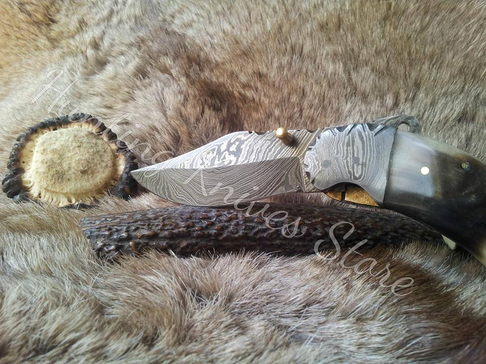 Everyday Carry Damascus Steel Folding Pocket Knife with Sheep Horn Handle – The Ram’s Edge - Image 2