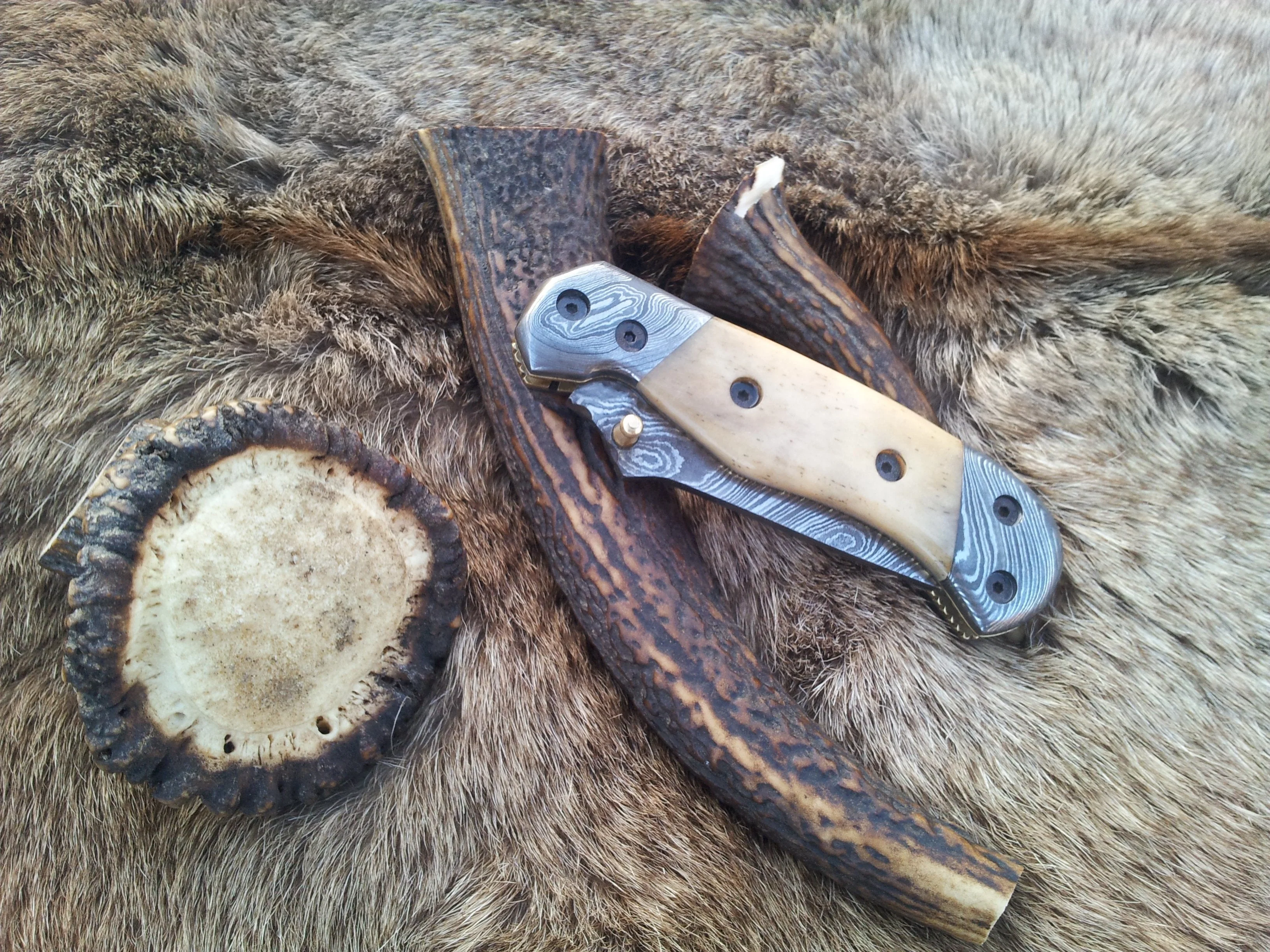 Everyday Carry Damascus Steel Tanto Blade Folding Pocket Knife with Bone Handle – The Titan Edge - Image 4