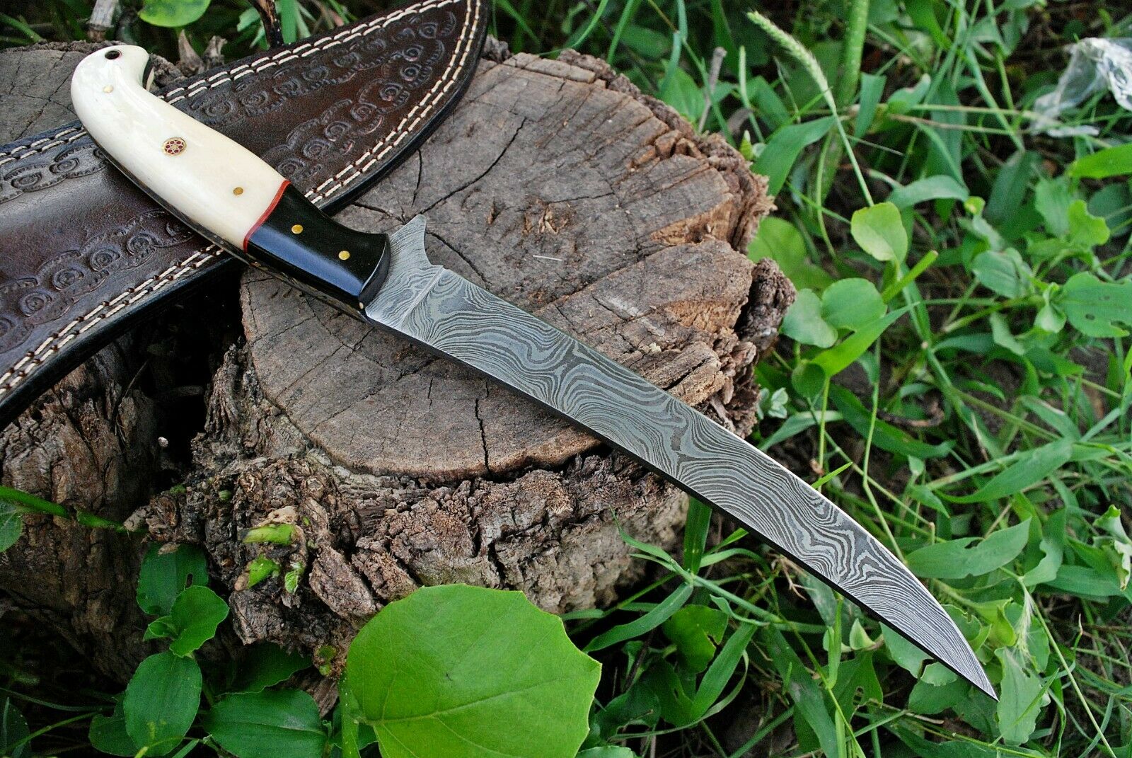 Fish Skinning Knife – 8" Damascus Steel Blade - Image 4