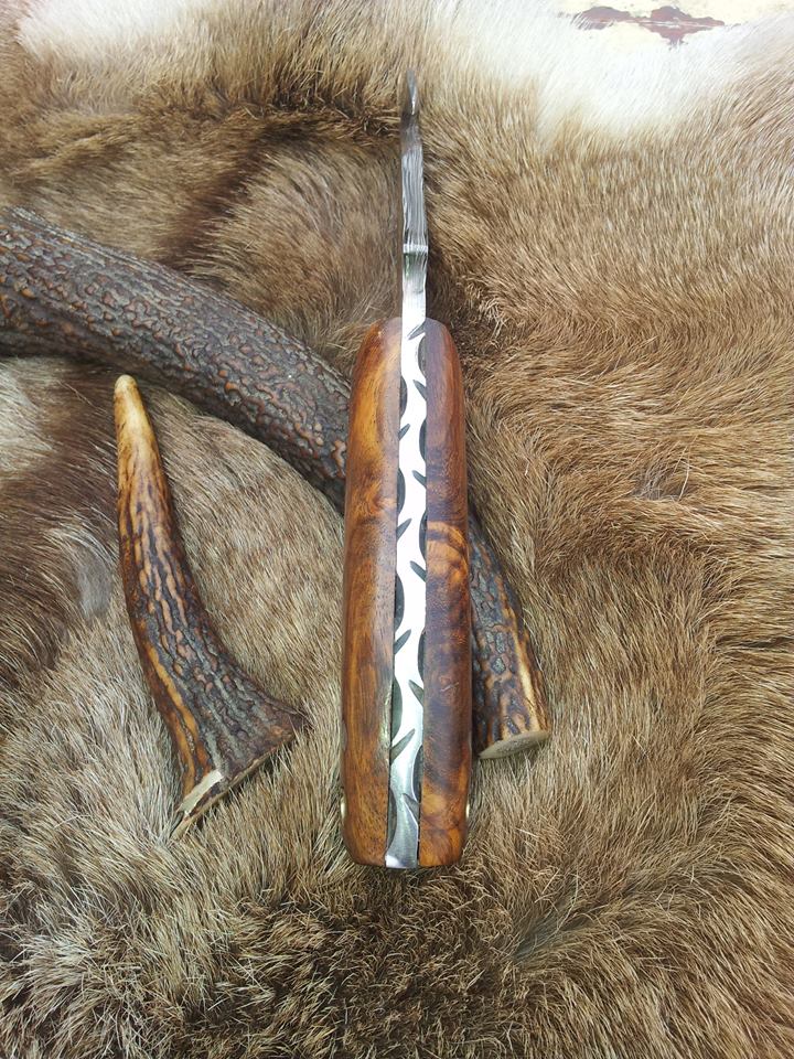 Frontier Edge Guthook Knife with Custom Handmade Damascus Steel Blade - Image 3