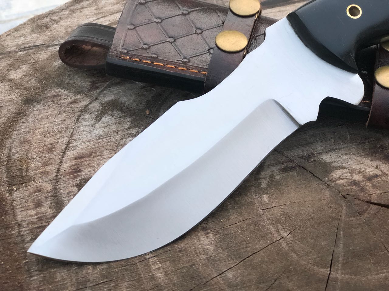 Full Tang Custom Handmade D2 Steel Hunting Camping Knife - Image 2