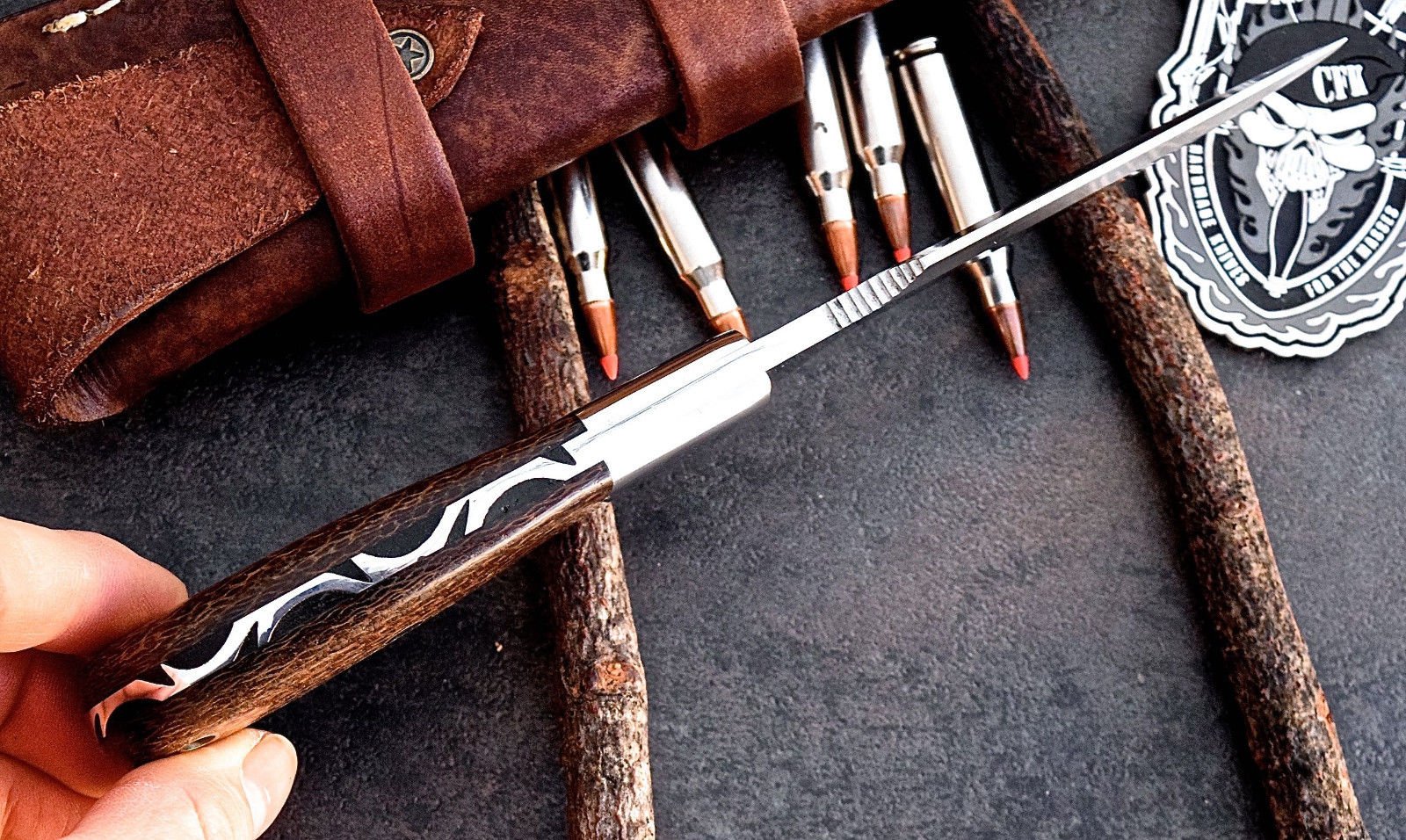 Full Tang Custom Handmade D2 Steel Hunting/Skinning Knife - Image 3