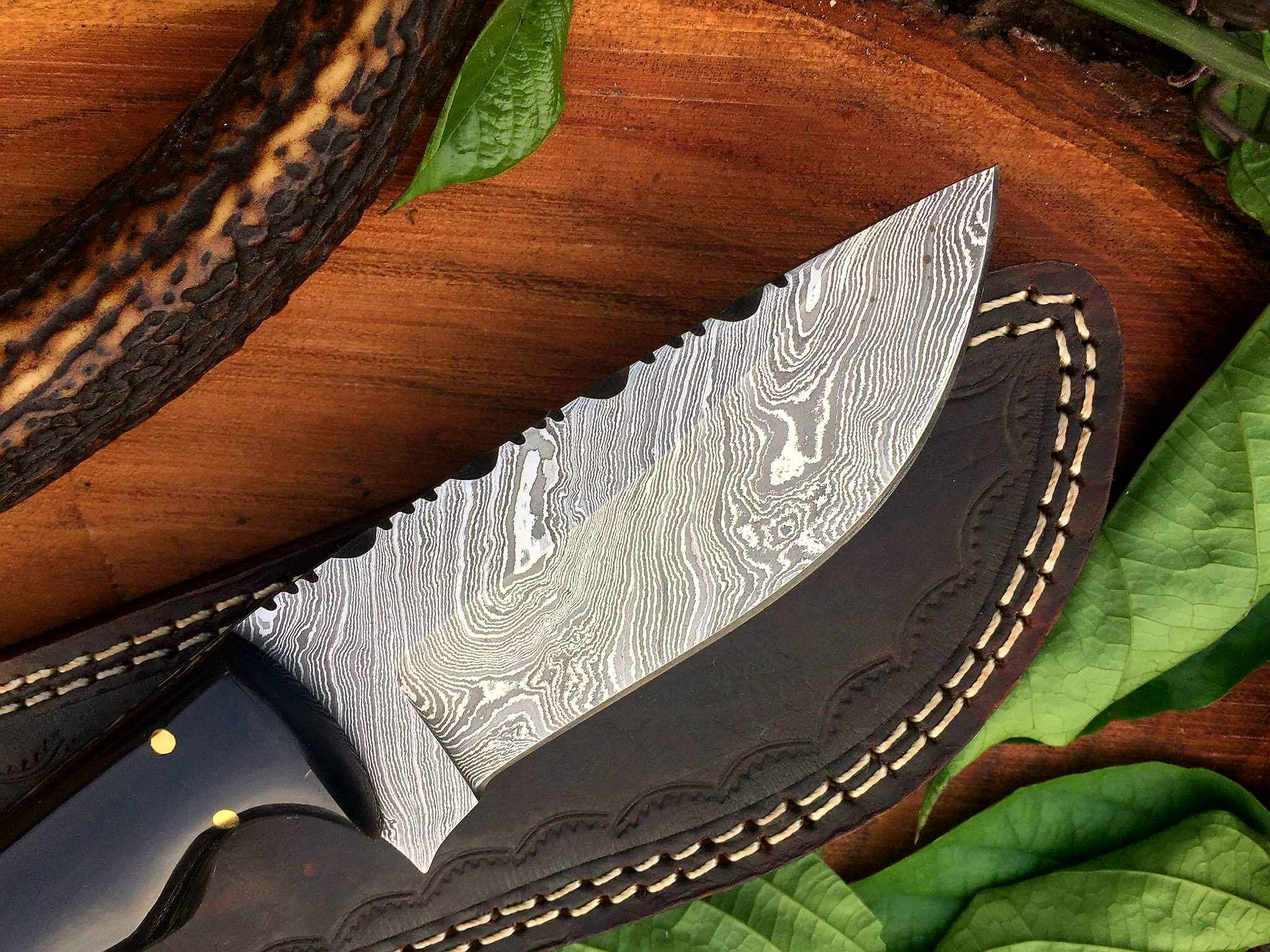 Full Tang Custom Handmade Damascus Steel Hunting Skinning Knife - Image 3