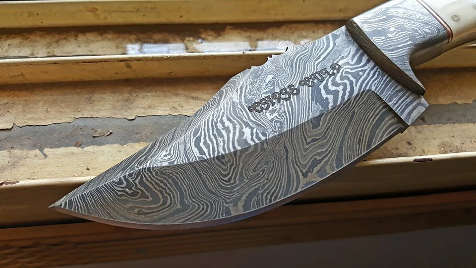 Full Tang Custom Handmade Damascus Steel Skinner Knife - Image 2