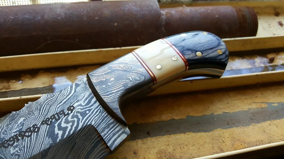 Full Tang Custom Handmade Damascus Steel Skinner Knife - Image 3