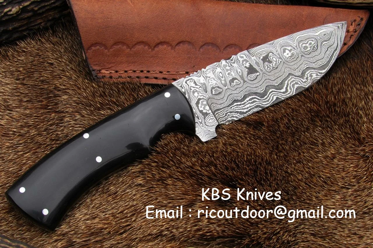 Hand Made Damascus Skinning Knife - Image 2