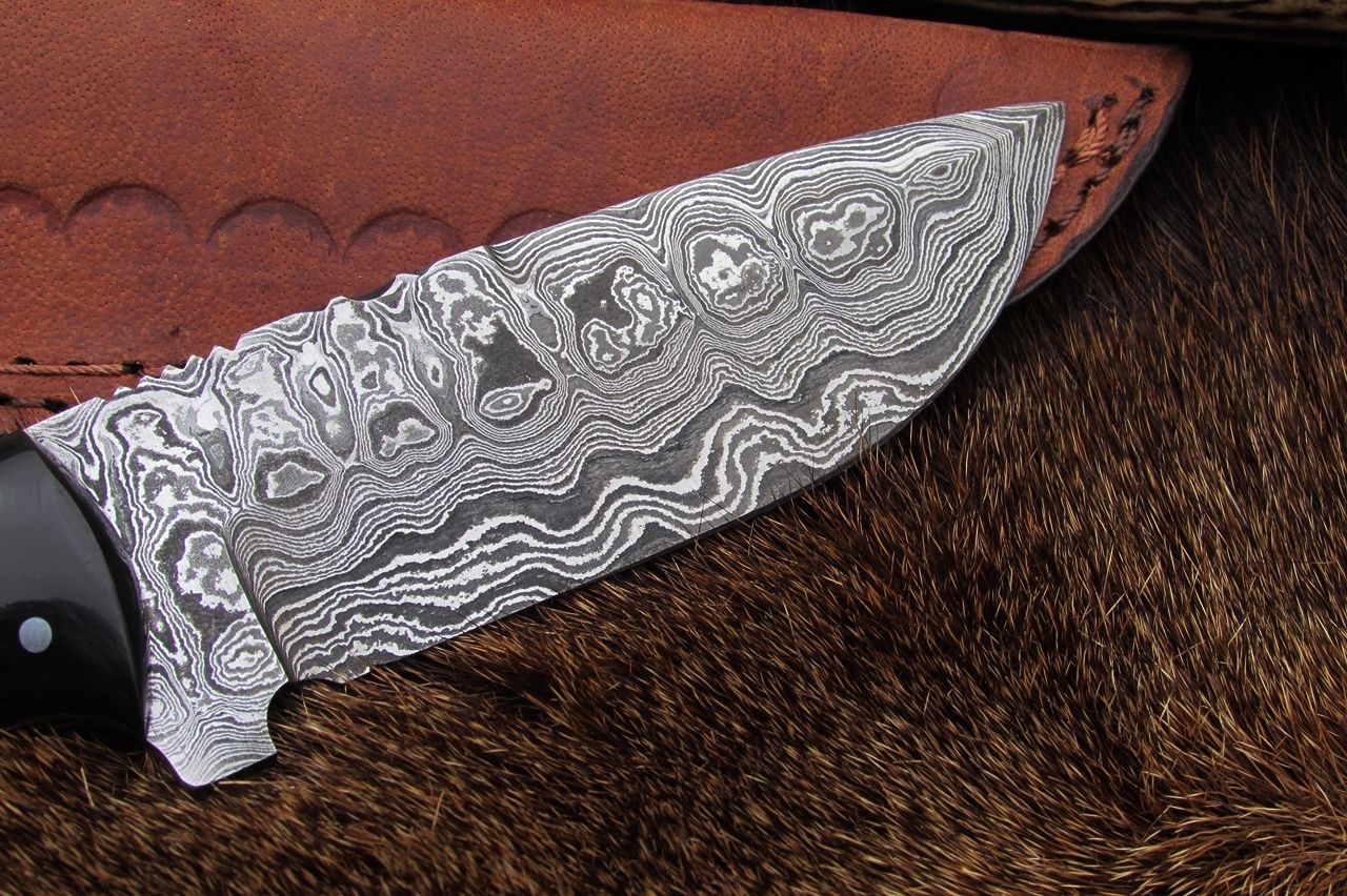 Hand Made Damascus Skinning Knife - Image 3
