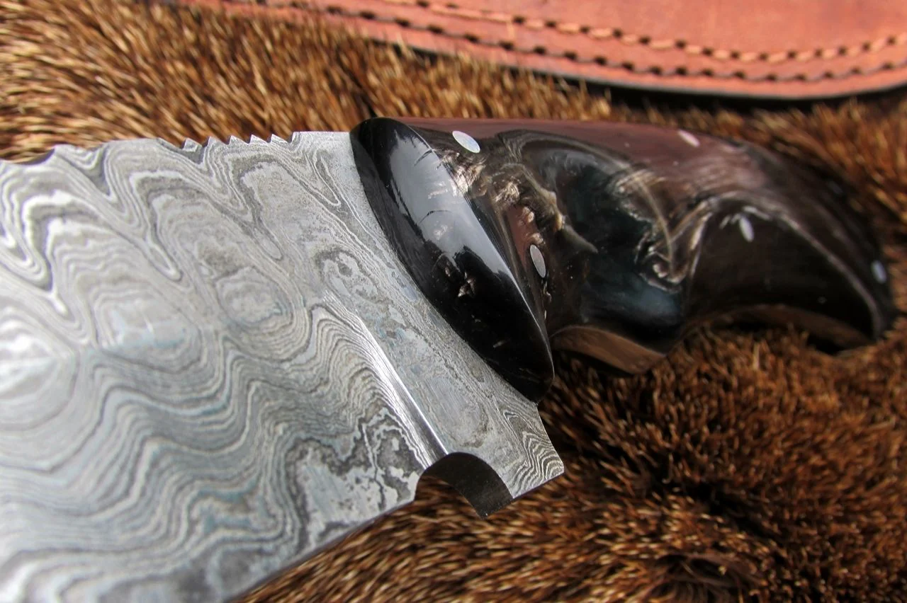 Hand Made Damascus Skinning Knife - Image 4
