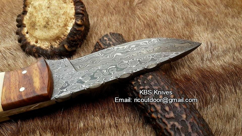 Hand Made Damascus Skinning Knife - Image 4