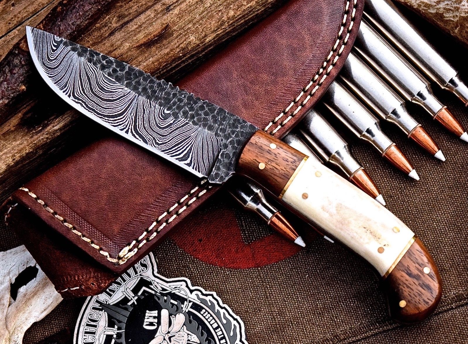 Handcrafted Custom Hunting Knife with Damascus Steel Blade - Image 2