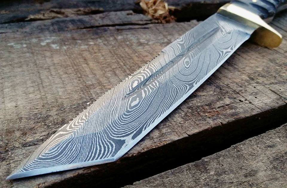 Handcrafted Tanto Hunting Knife in Damascus Steel with Blood Groove - Image 2