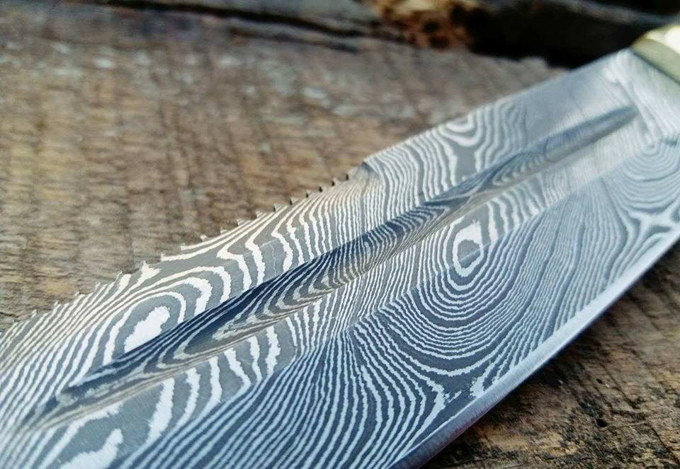 Handcrafted Tanto Hunting Knife in Damascus Steel with Blood Groove - Image 3