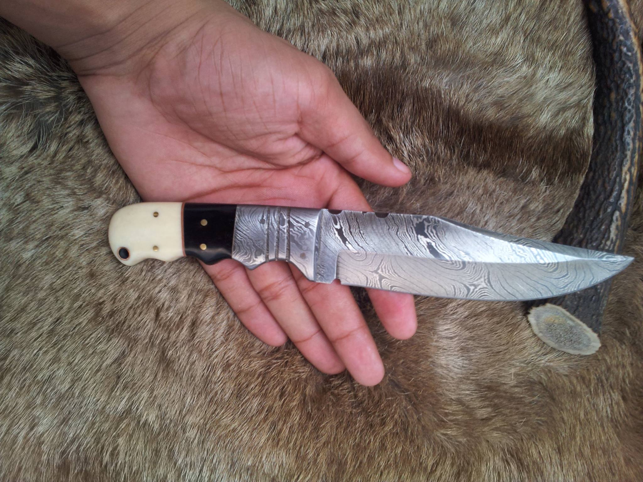 Handmade Damascus Knife - Image 2