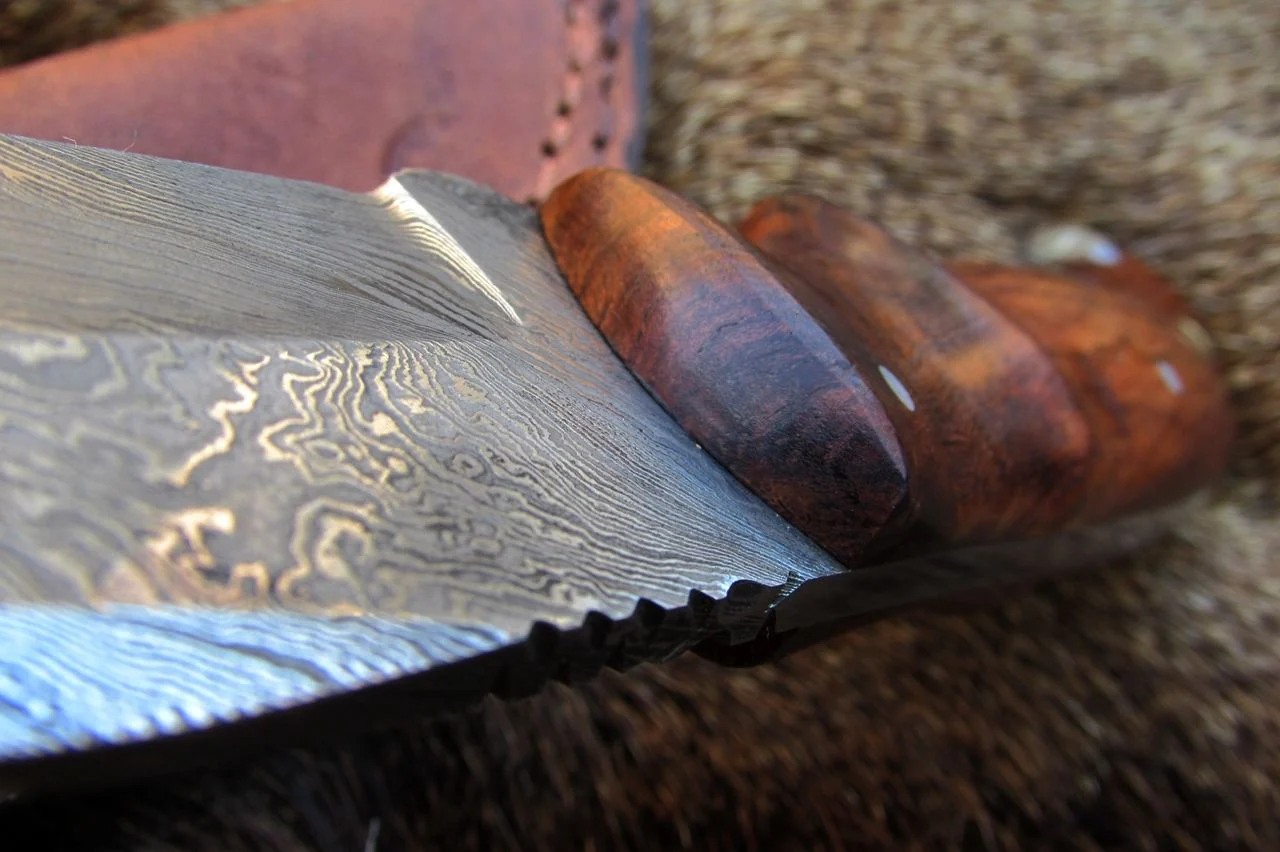 Handmade Damascus Skinning Knife - Image 4