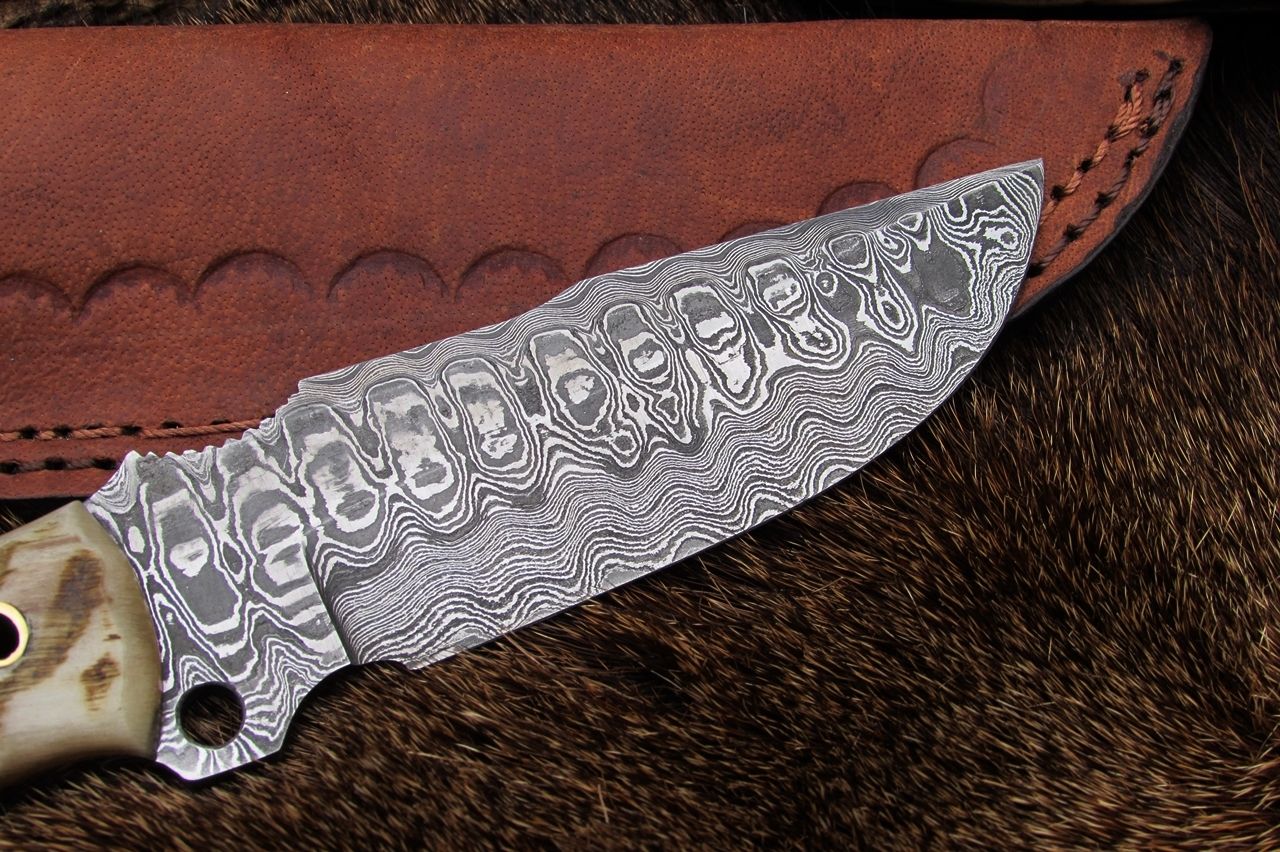 Handmade Damascus Skinning Knife - Image 4