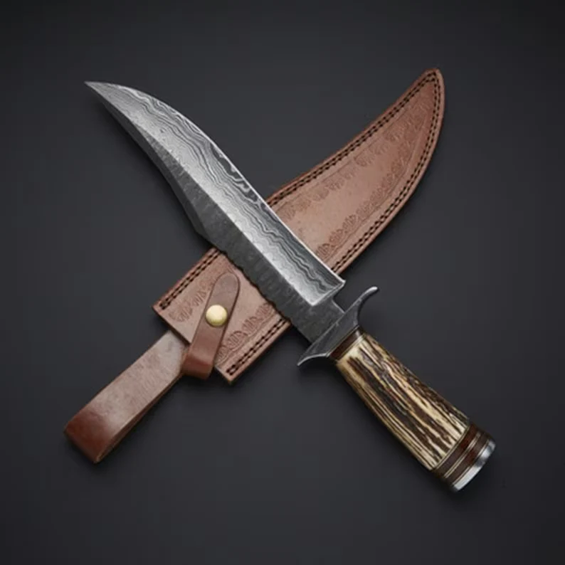 Heritage Hunter: Bowie Knife with Twist Damascus Steel Blade, Antler Horn Handle, and Leather Sheath - Image 3