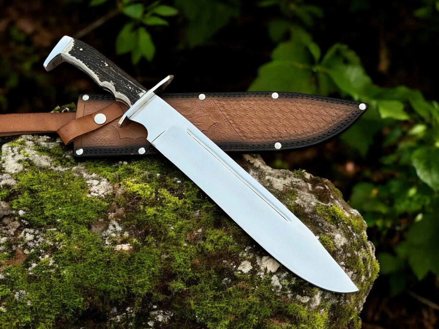 Highlander Stag Handle Bowie – 18" Custom Handmade D2 Steel Blade with Stag Horn Handle - Image 2