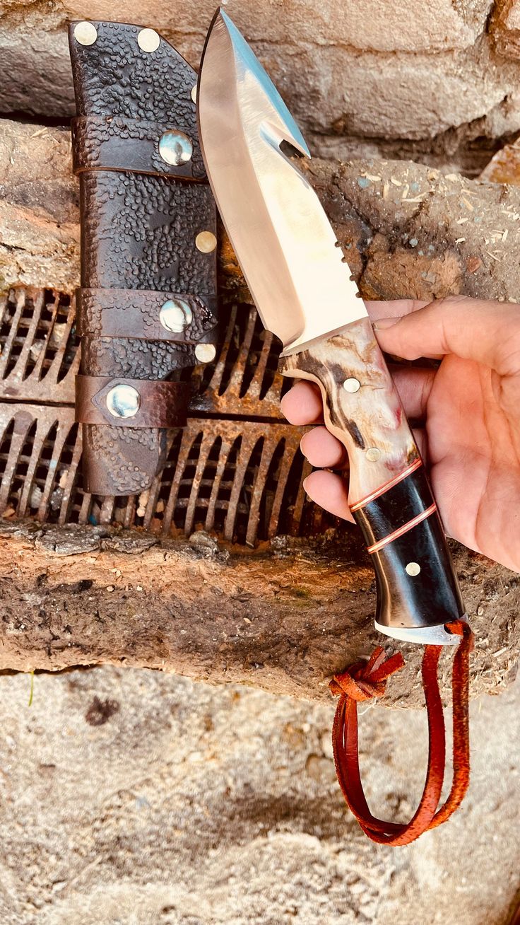 Hornstrike Guthook Hunting Knife – Custom 9" 440C Steel Blade with Black G10 & Sheep Horn Handle - Image 2