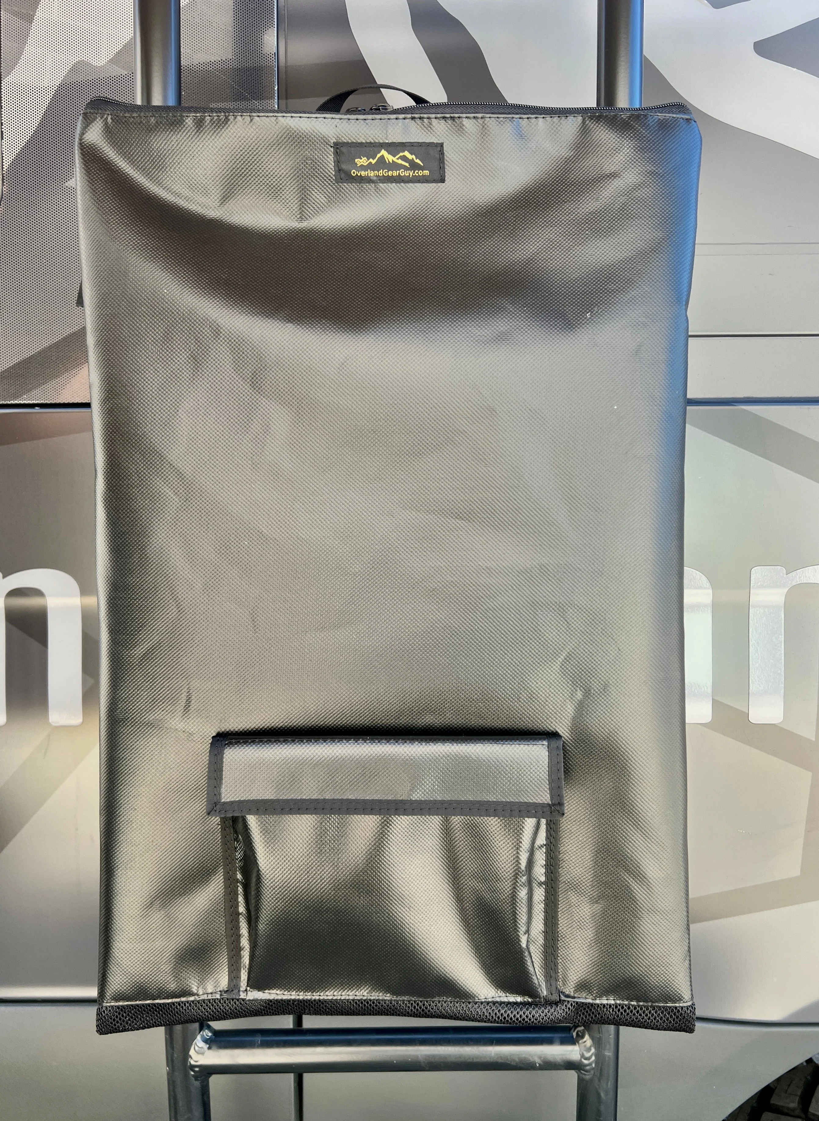 INEOS Grenadier  Ladder Trash Bag - 24 inch - Image 18