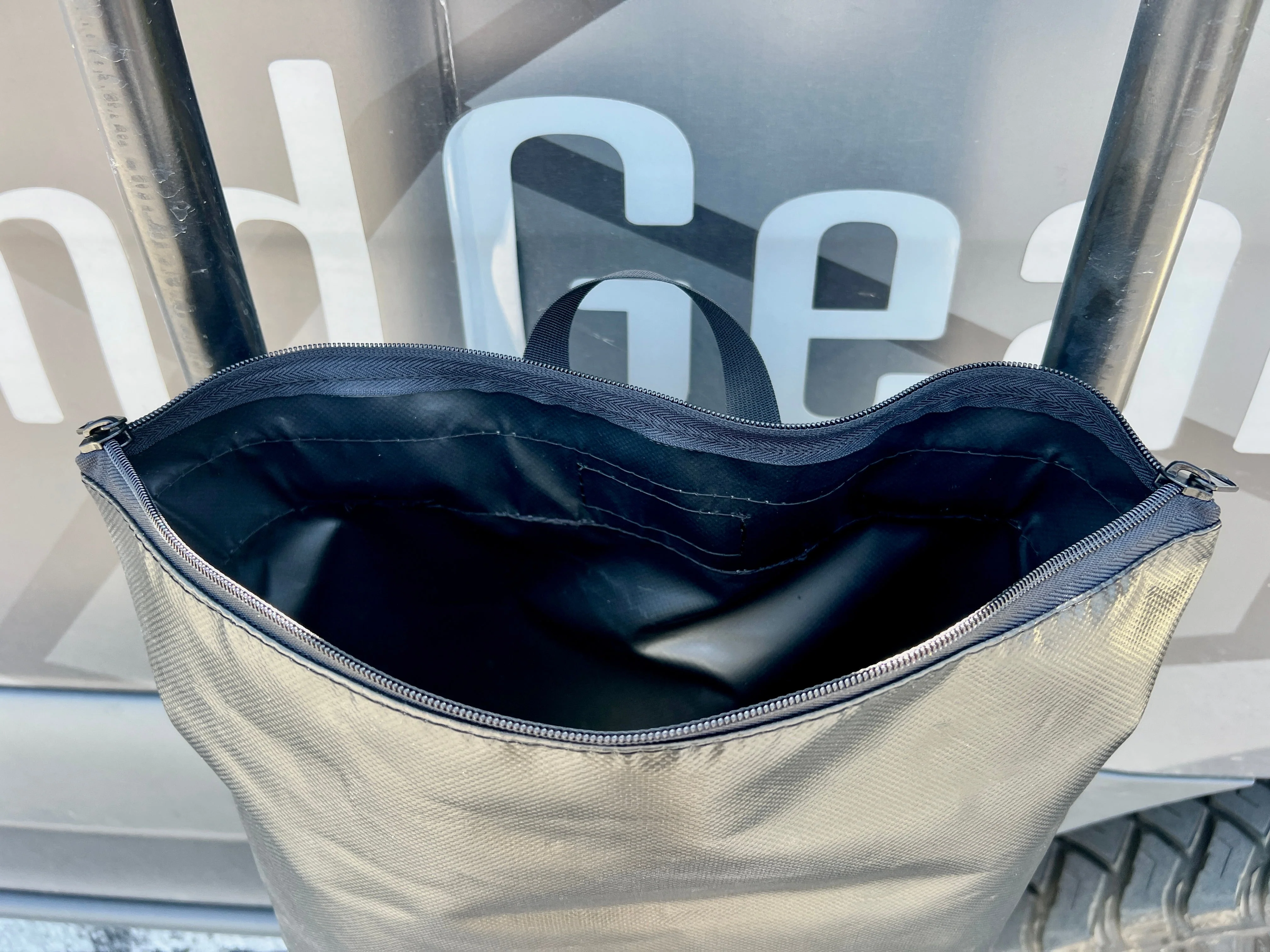 INEOS Grenadier  Ladder Trash Bag - 24 inch - Image 22