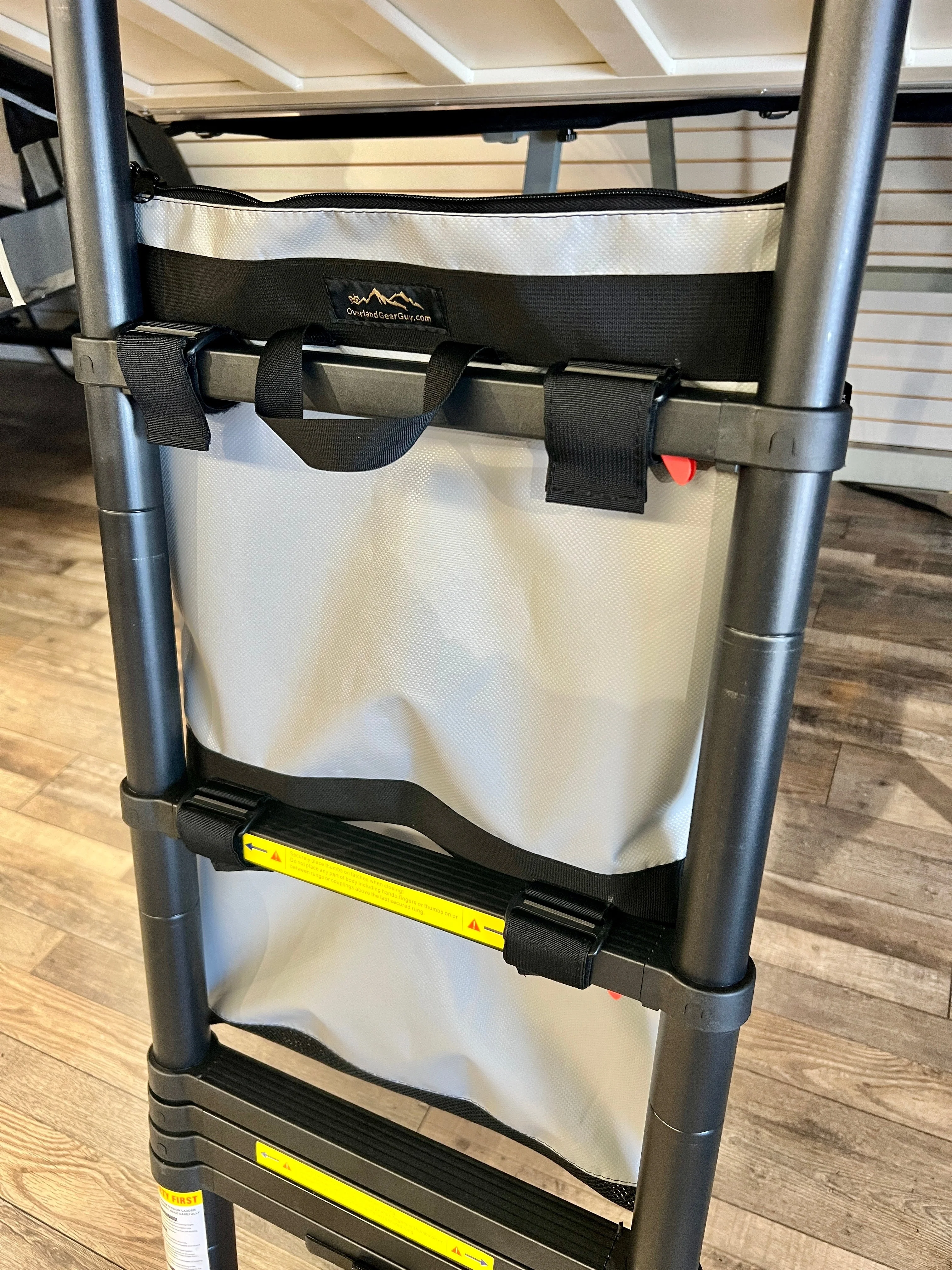 INEOS Grenadier  Ladder Trash Bag - 24 inch - Image 24