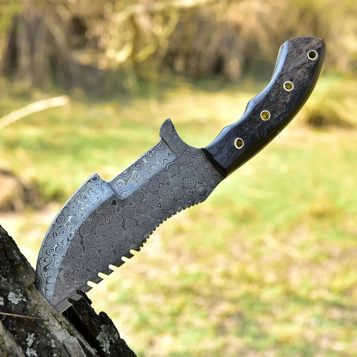 Knife from the Movie Hunted – 10" Damascus Steel with Sheep Horn Handle - Image 3