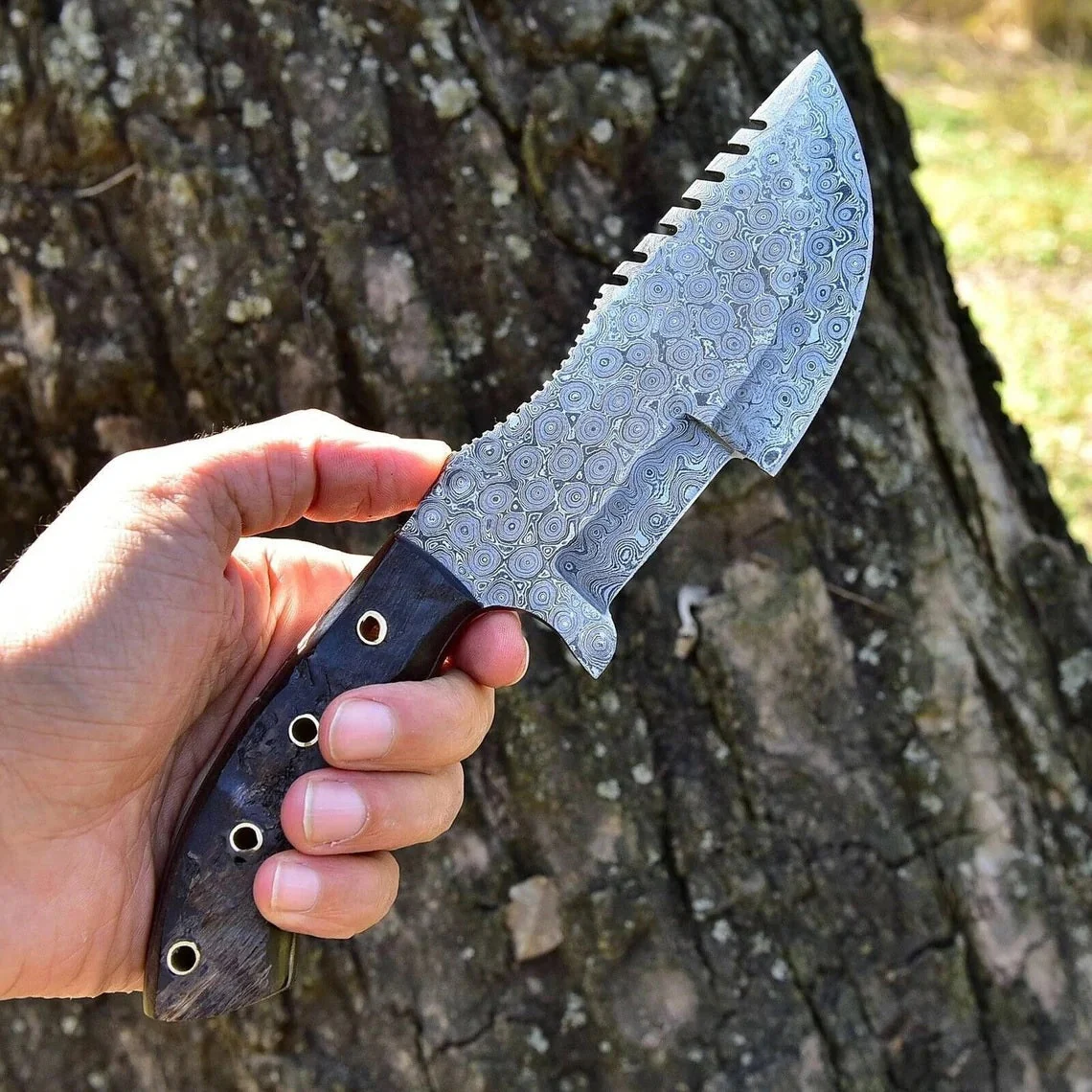 Knife from the Movie Hunted – 10" Damascus Steel with Sheep Horn Handle - Image 5