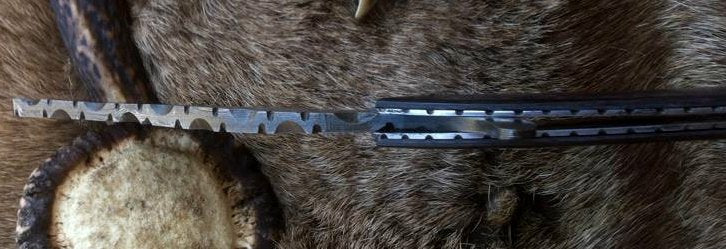 Luxury Antique Razor with Damascus Steel Blade and Exotic Pakka Wood, Brass Liner Handle - Includes Leather Case - Available Exclusively at KBS Knives Store - Image 4