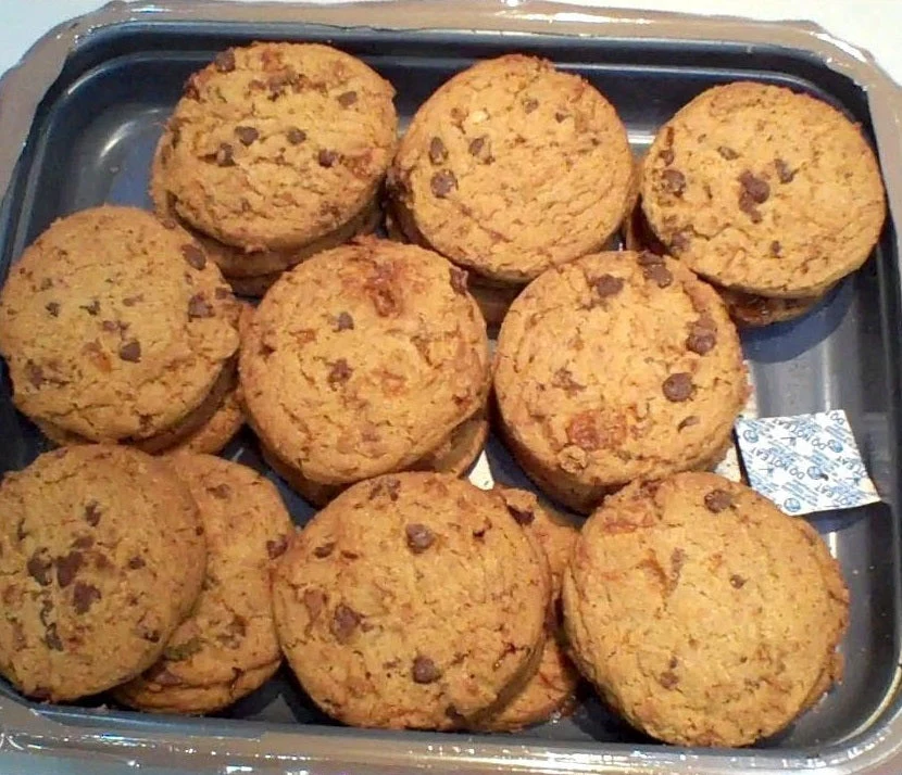 Military MRE Tray Pack, Chocolate Crunchy Peanut Butter Cookies with Chocolate Chips, Ready to Eat (UGR Component) - Image 5