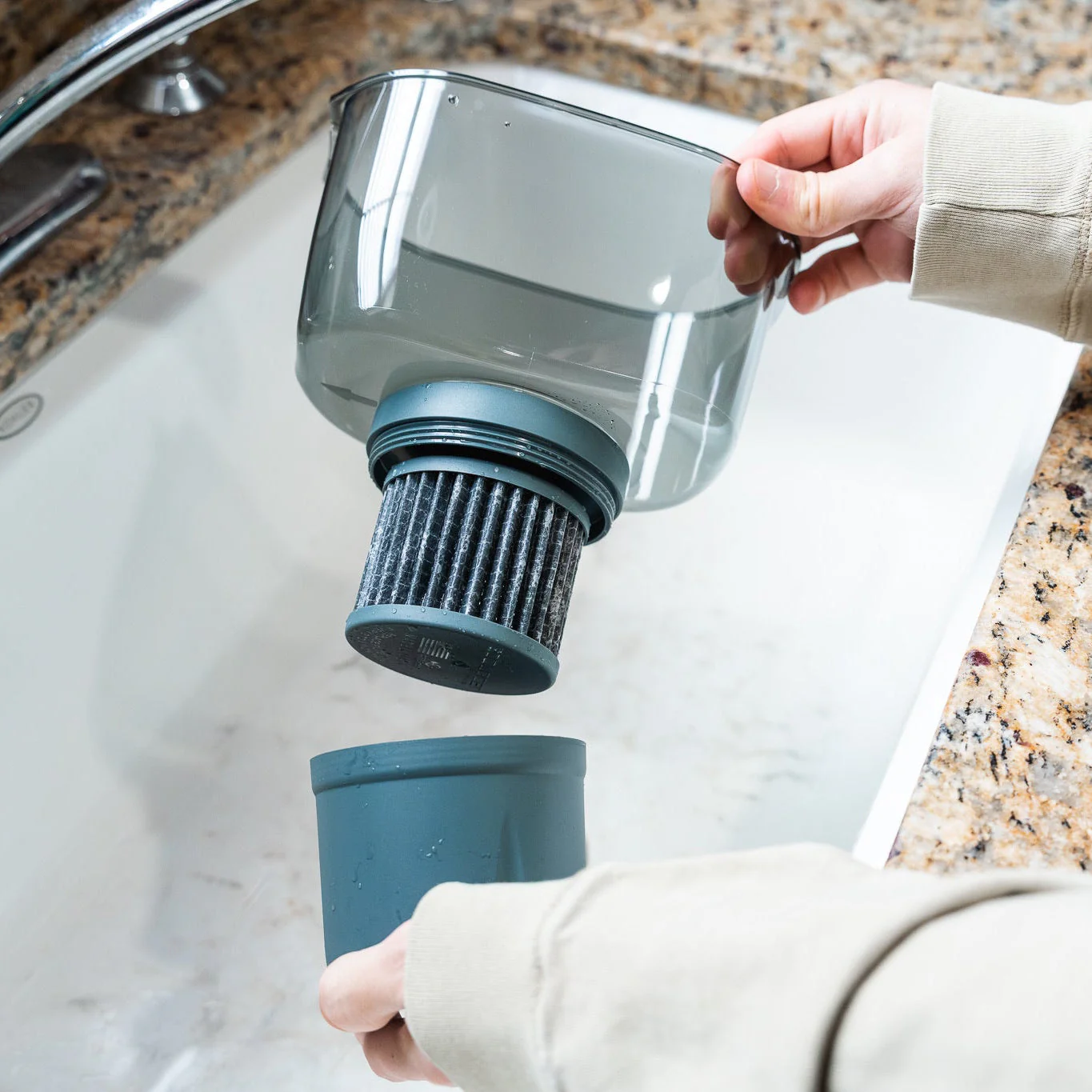 Nano XP Pitcher | Reduces Bacteria & PFAS - Image 3