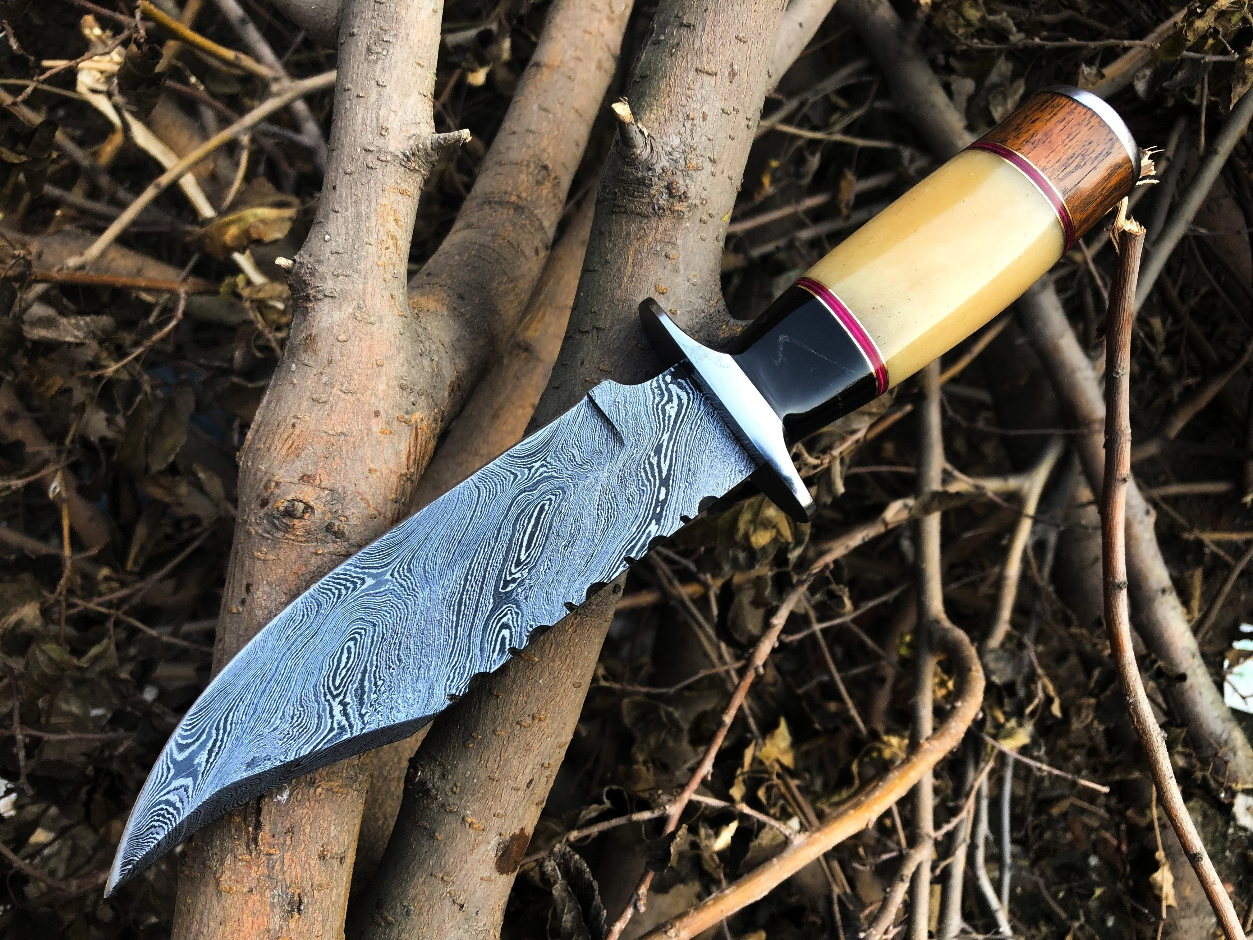 New Custom Handmade Damascus Steel Hunting Knife - Image 2
