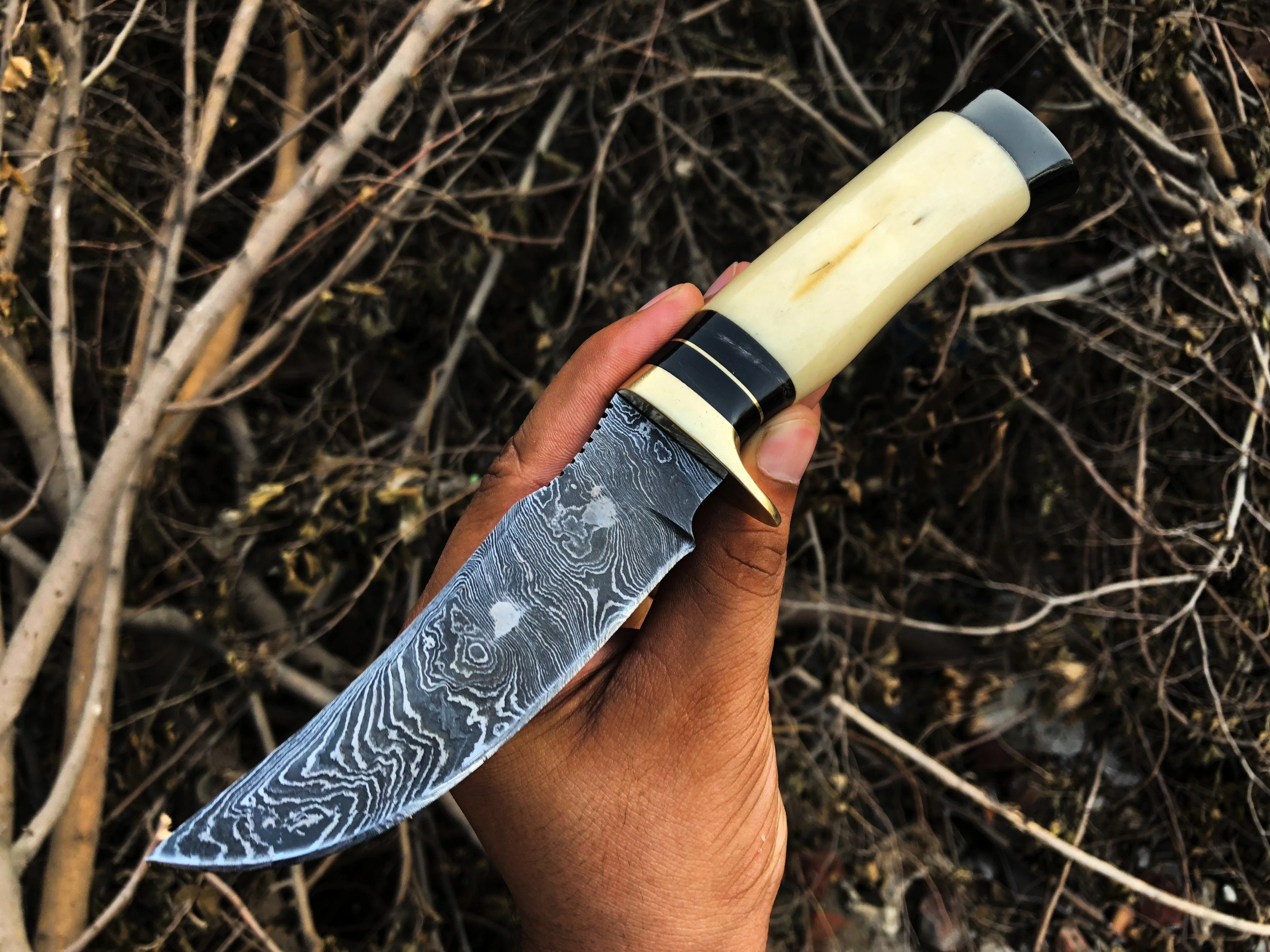 New Custom Handmade Damascus Steel Hunting Knife - Image 2
