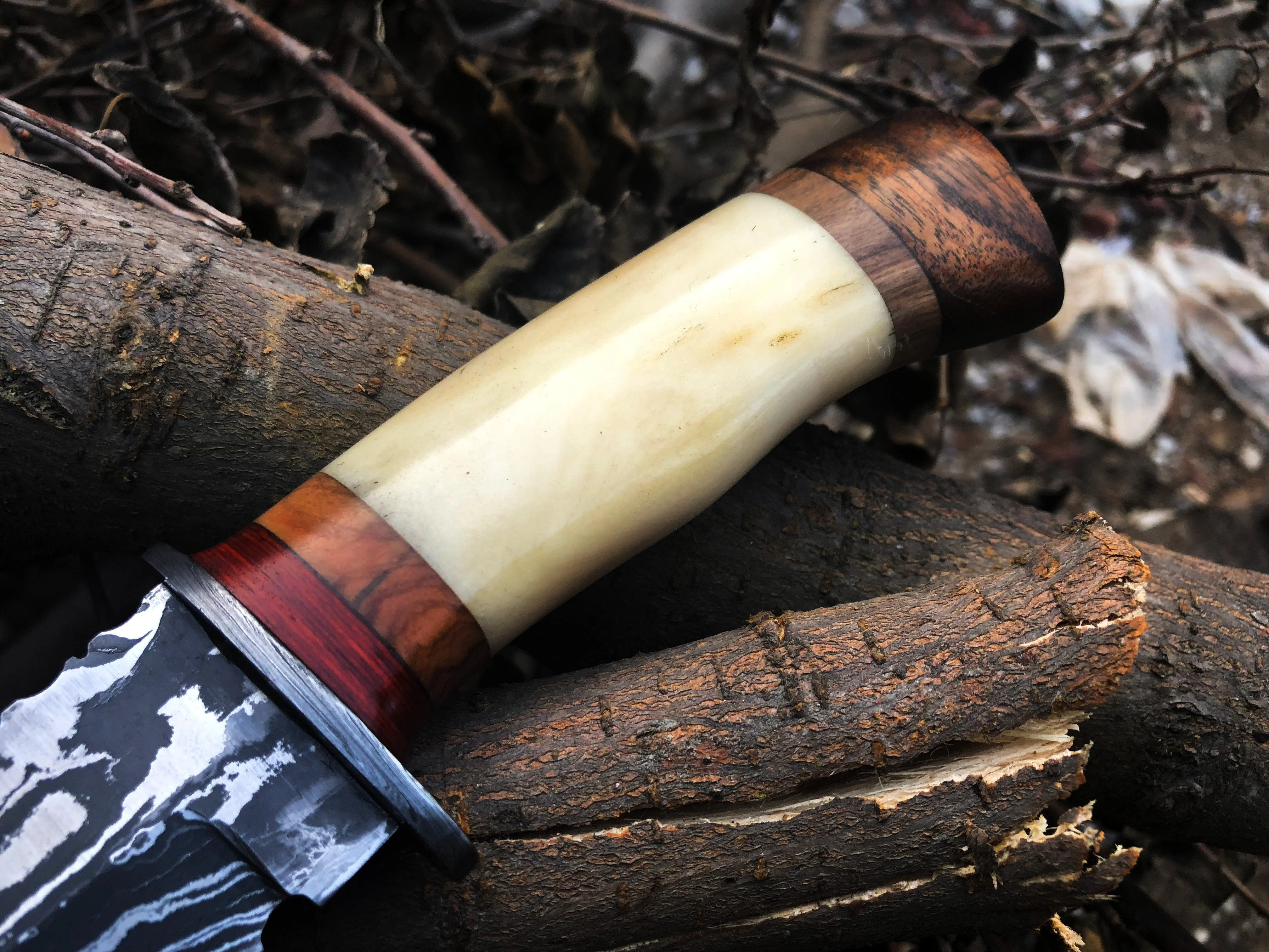 New Custom Handmade Damascus Steel Hunting Skinning Knife - Image 3