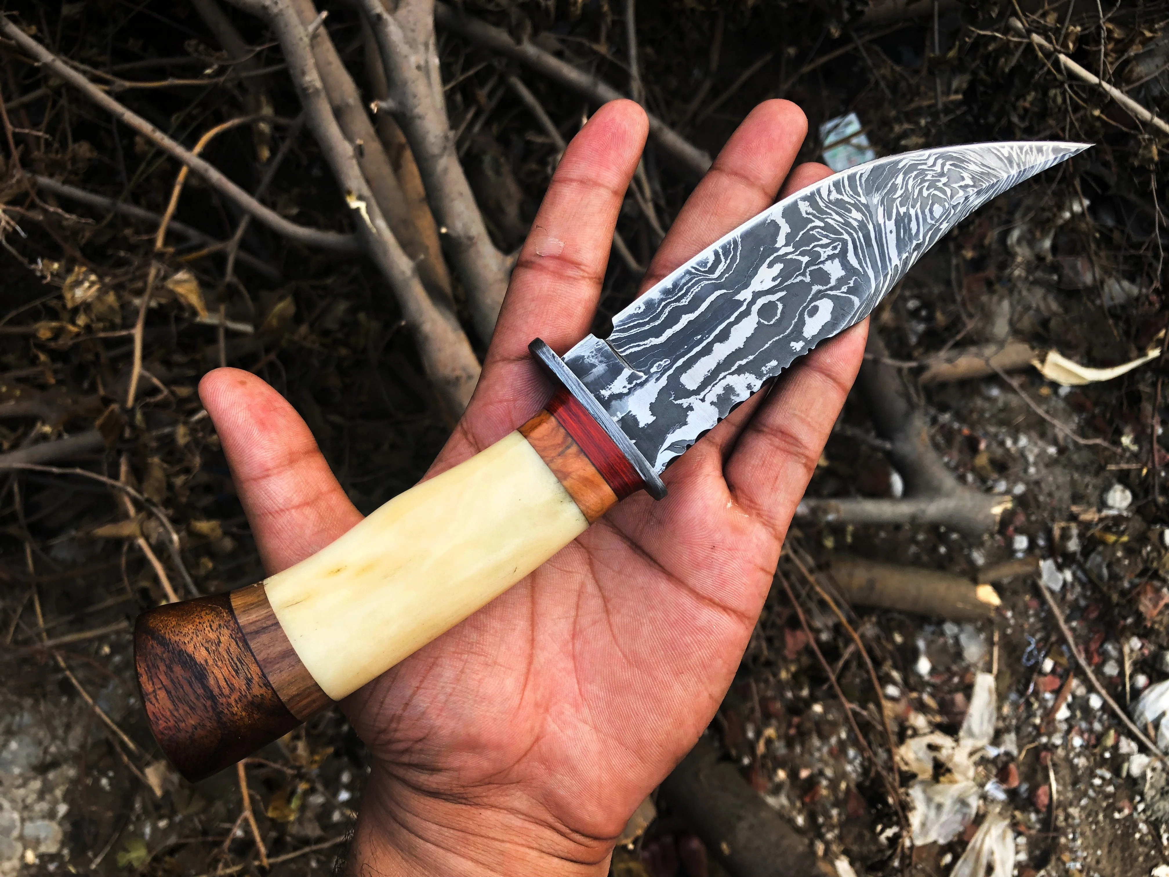 New Custom Handmade Damascus Steel Hunting Skinning Knife - Image 4