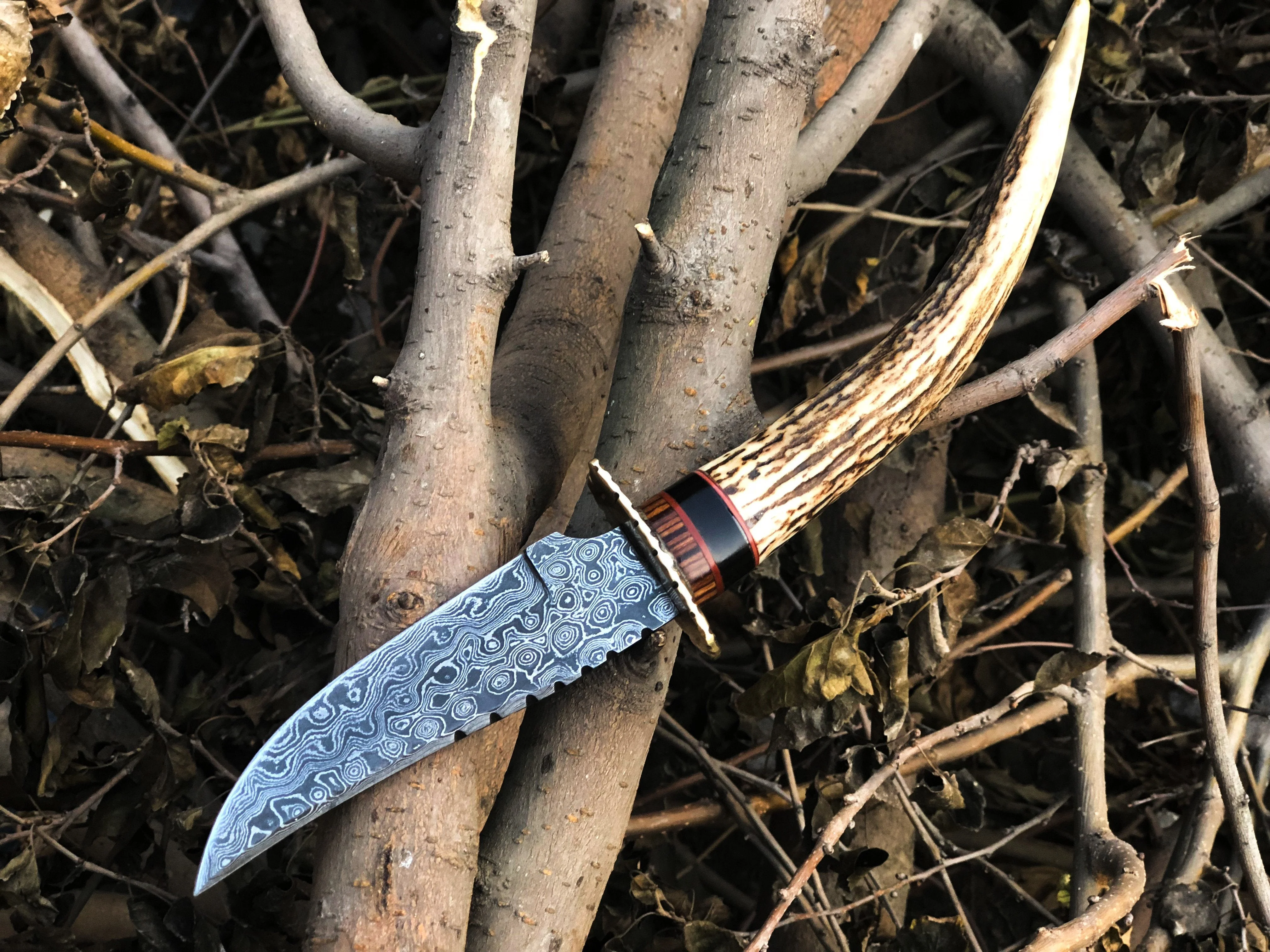 New Custom Handmade Damascus Steel Hunting Skinning Knife - Image 2