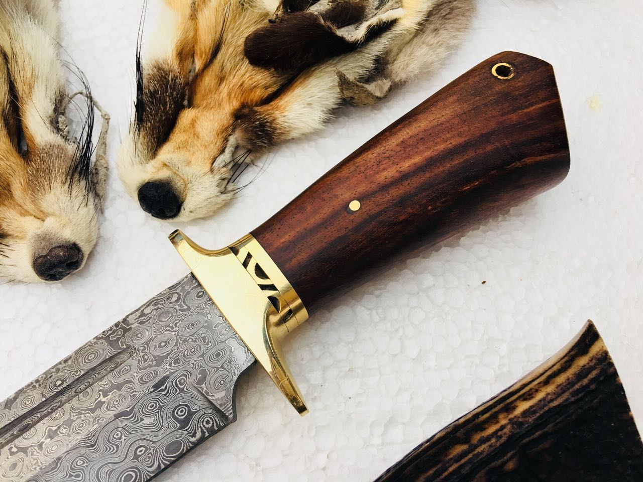 New Custom Handmade Raindrop Pattern Welded Damascus Steel Hunting Knife - Image 5