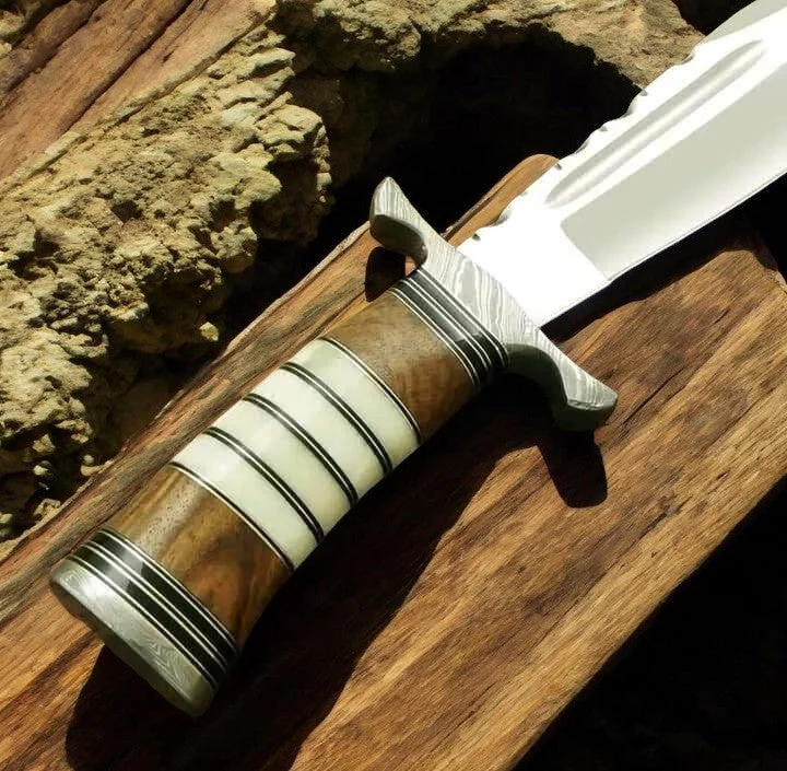 Old Timer Bowie Knife - Handmade, D2 Steel Blade, Rosewood With Bone Handle - Image 2