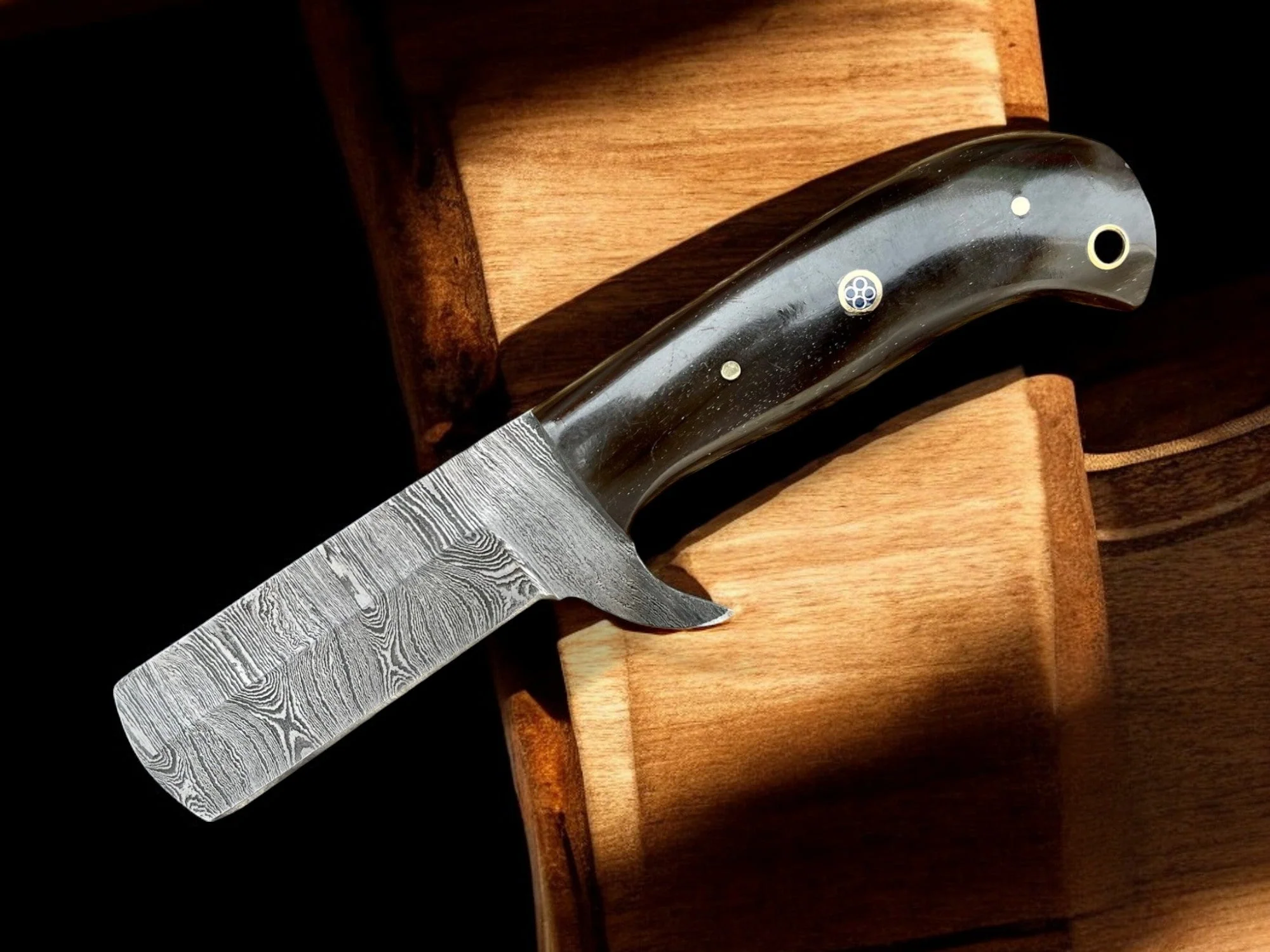 Premium Damascus Bull Cutter - 7" Damascus Steel with African Water Buffalo Horn Handle - Image 2