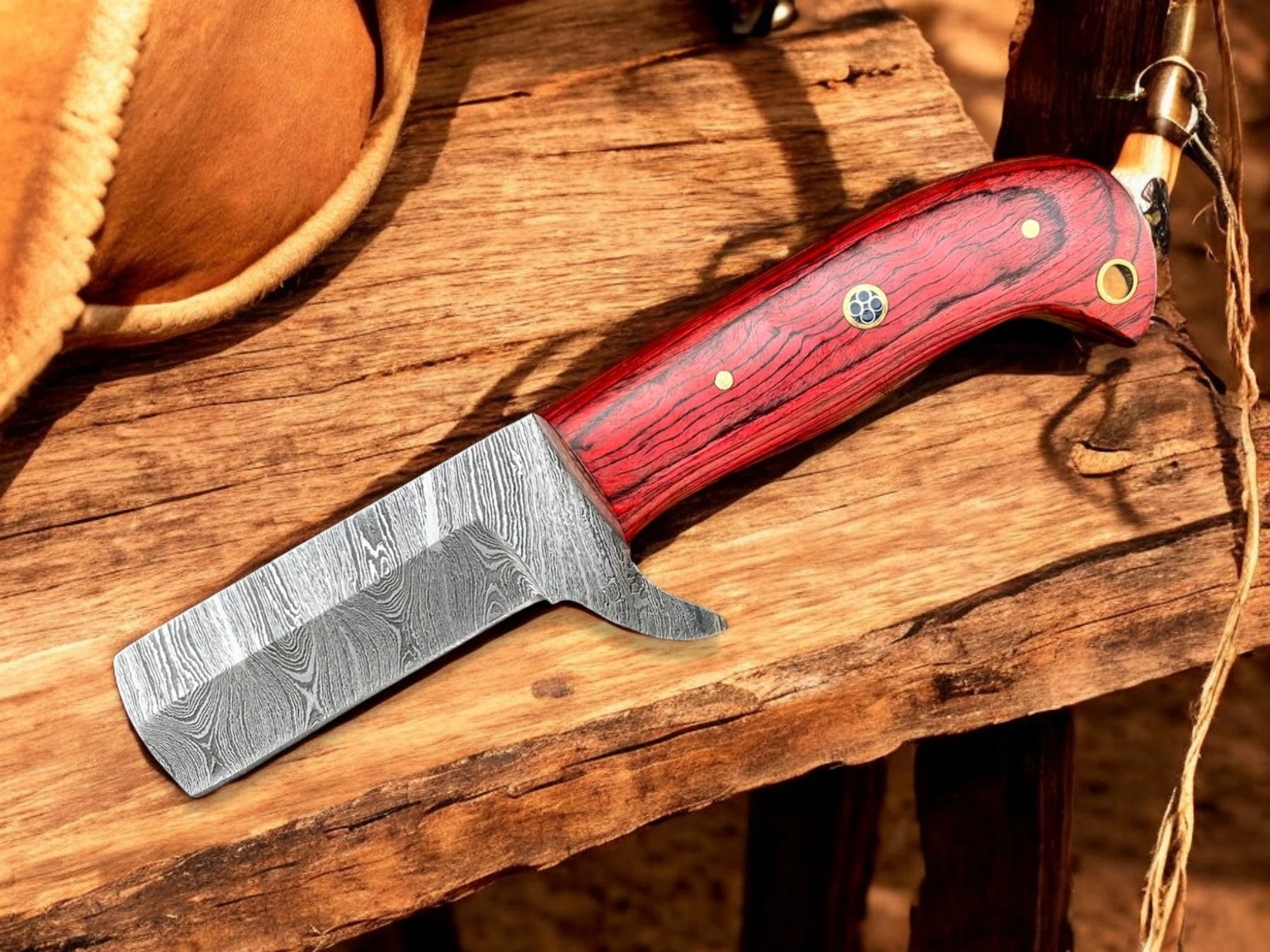 Premium Damascus Steel Bull Cutter Knife - 7" Exotic Redwood Handle with Western Sheath - Image 2