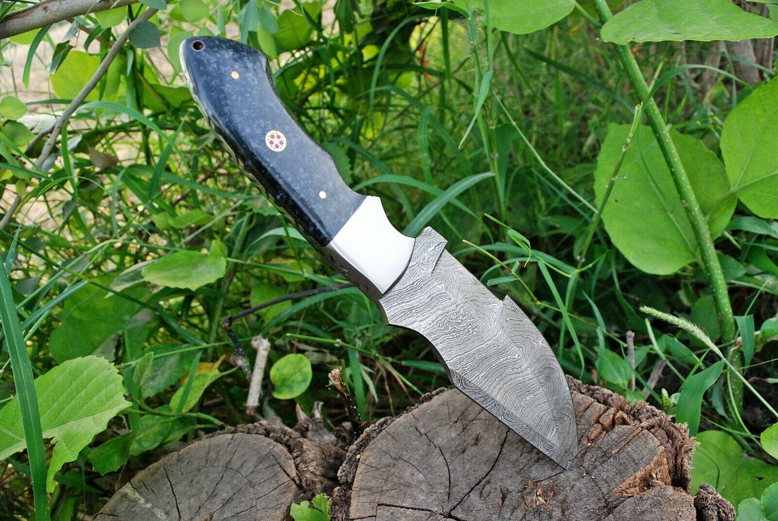Resin-Handled Damascus Steel Tracker Knife - 10" Overall Length, Handmade Craftsmanship, Leather Sheath Included - Image 2