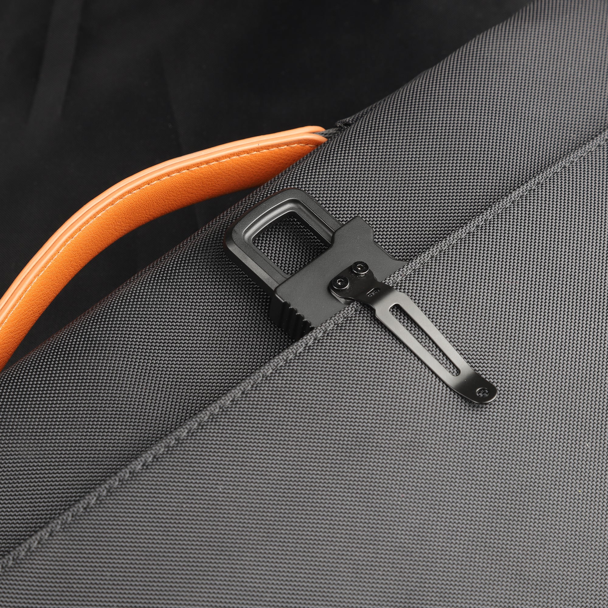 ResqBlade Utility Knife with Window Breaker & Seatbelt Cutter - Image 4