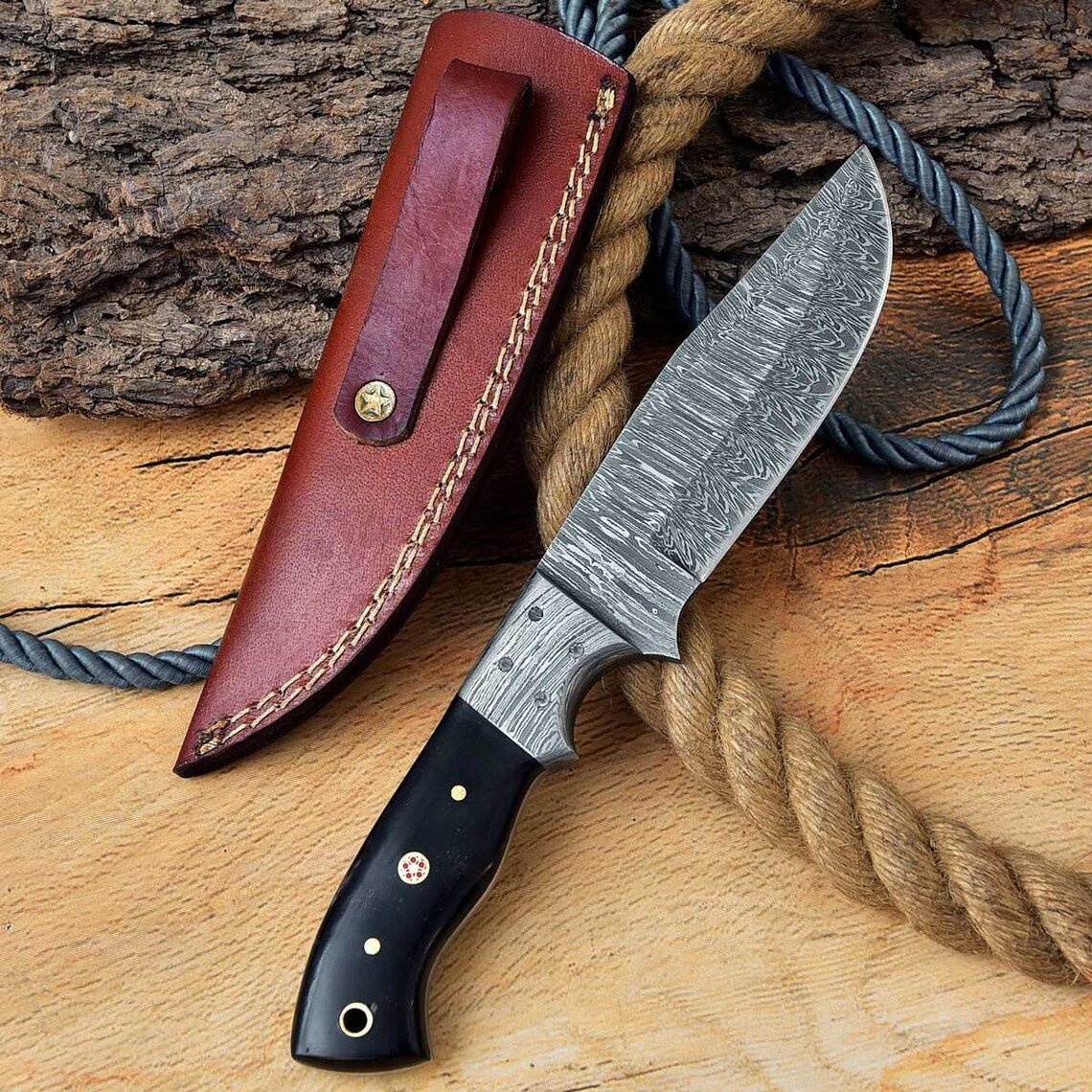 Ridgeback Ranger-Custom Handcrafted Damascus Steel Hunting Knife with Buffalo Horn Handle and Damascus Bolster - Image 2