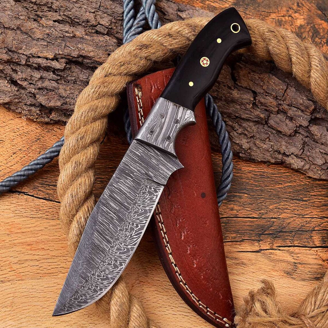 Ridgeback Ranger-Custom Handcrafted Damascus Steel Hunting Knife with Buffalo Horn Handle and Damascus Bolster - Image 5