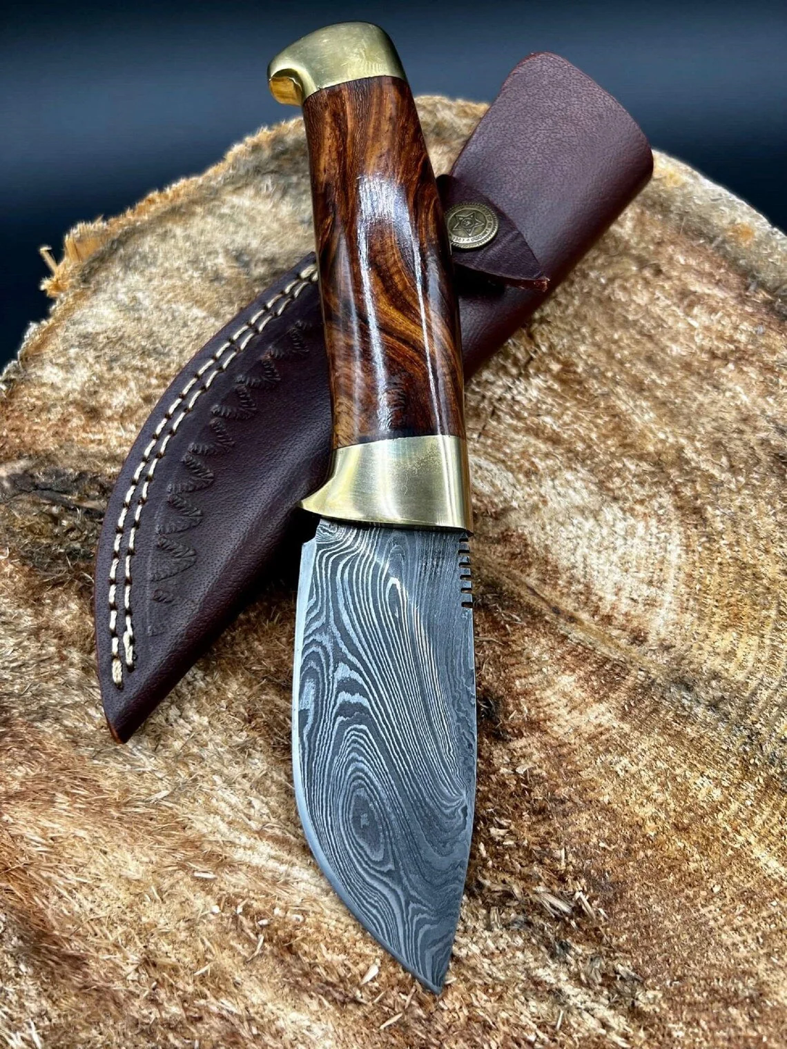 Skinning Blade Damascus Steel Knife with Rosewood Handle, 8-inch - Image 2