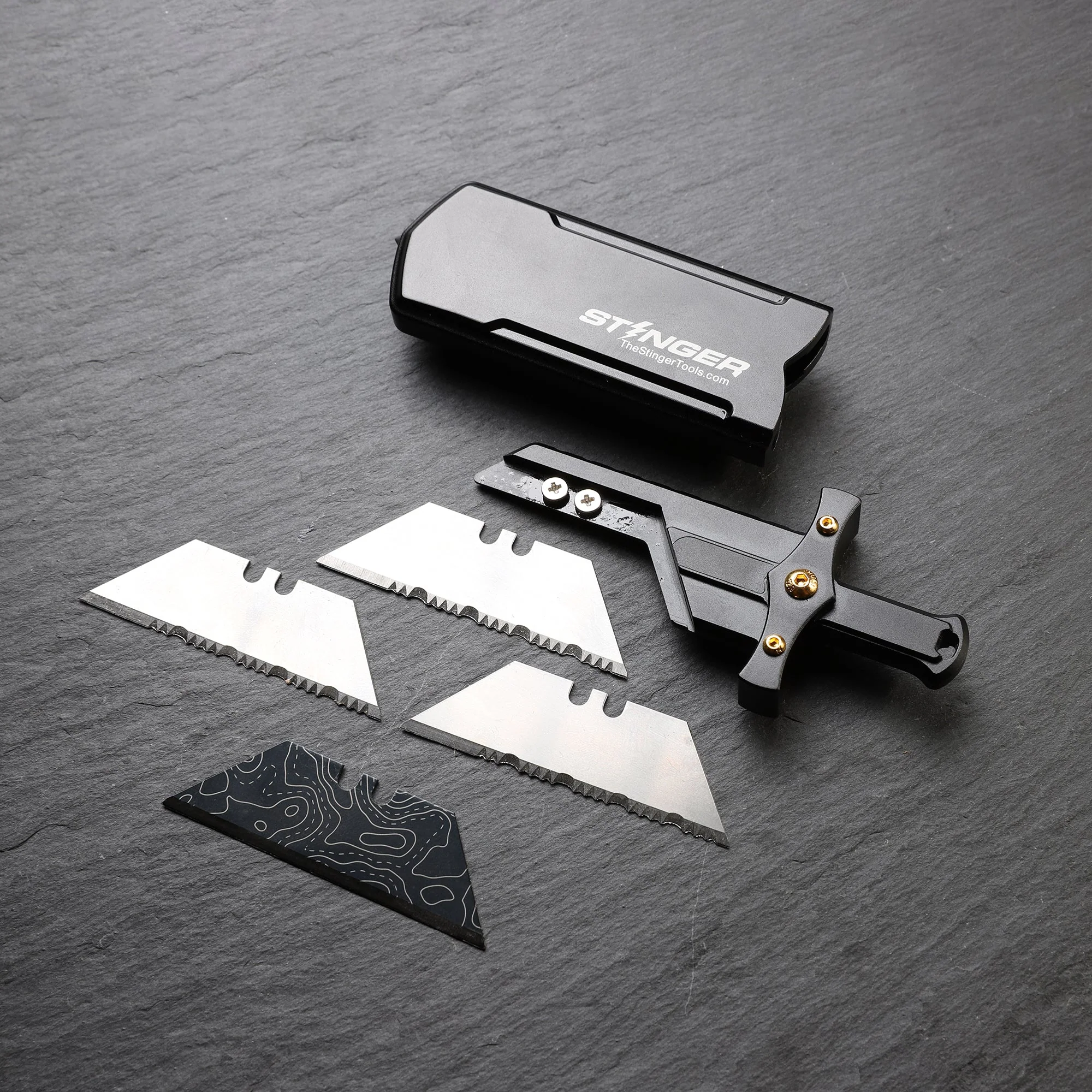 Stinger Buster Tool with P01 Serrated Utility Edge - Image 2