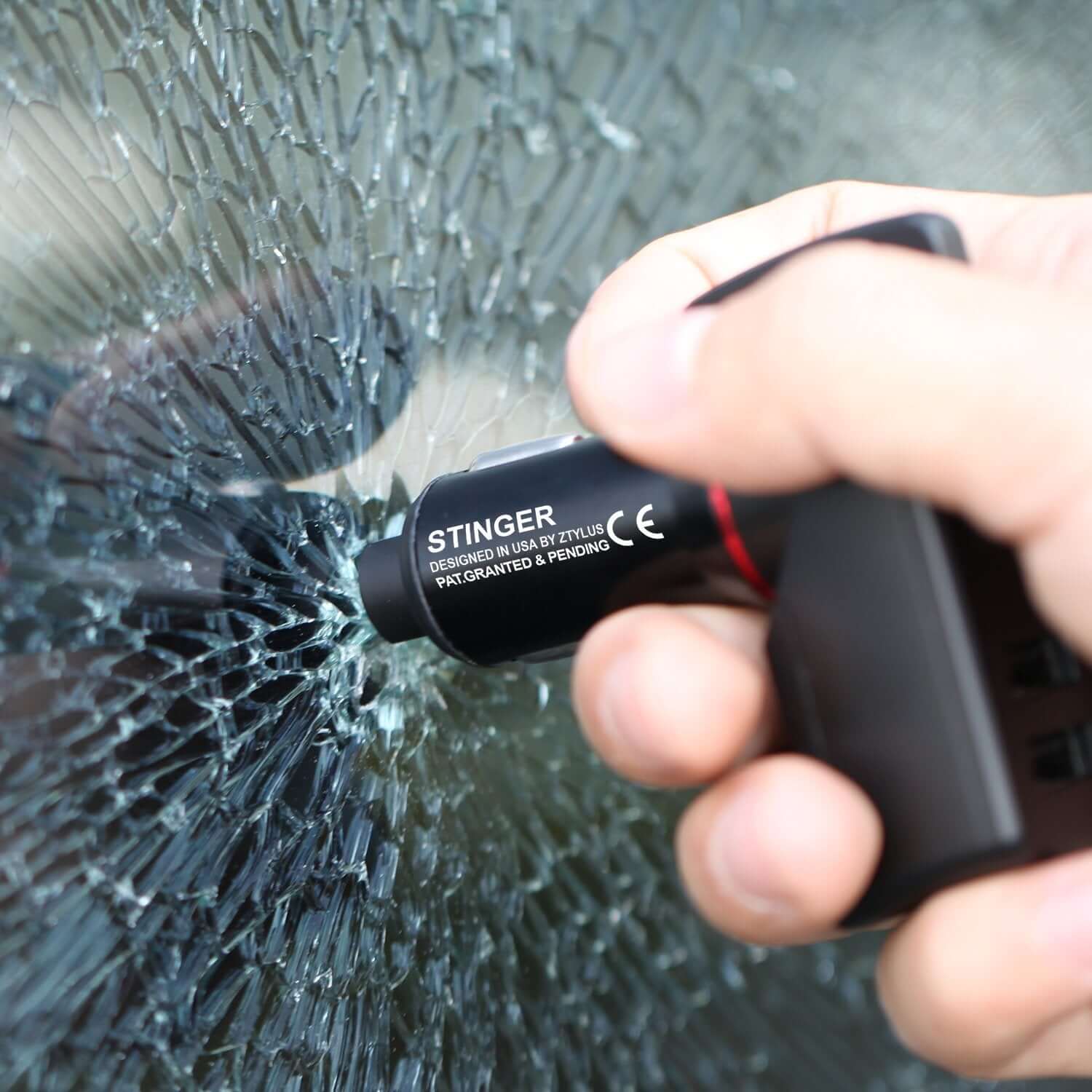 Stinger Car USB Hub Emergency Escape Tool - Image 4