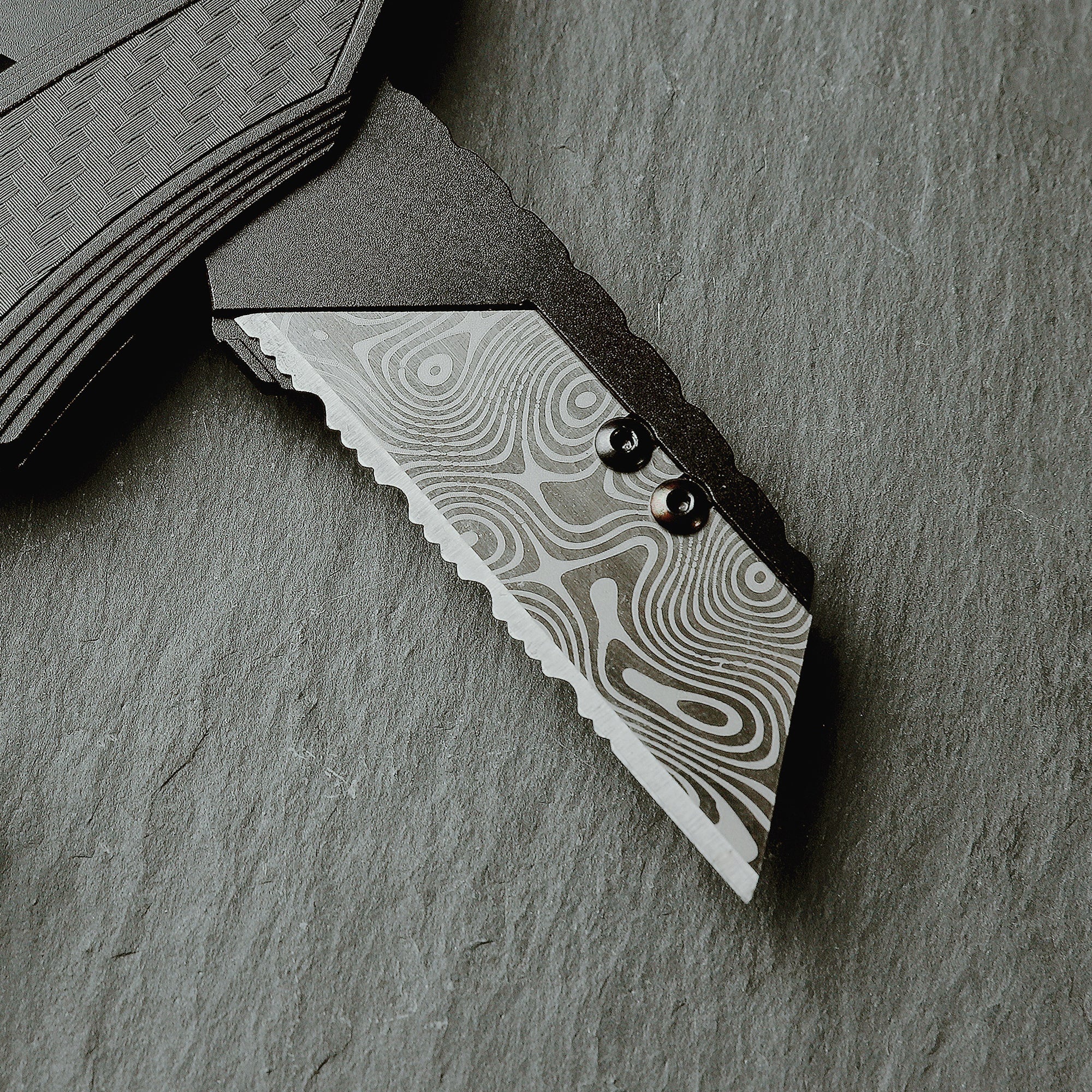 Stinger P01 Partially Serrated Utility Blade Replacement - Laser Engraved Silver Damascus Style (3 pcs) - Image 5
