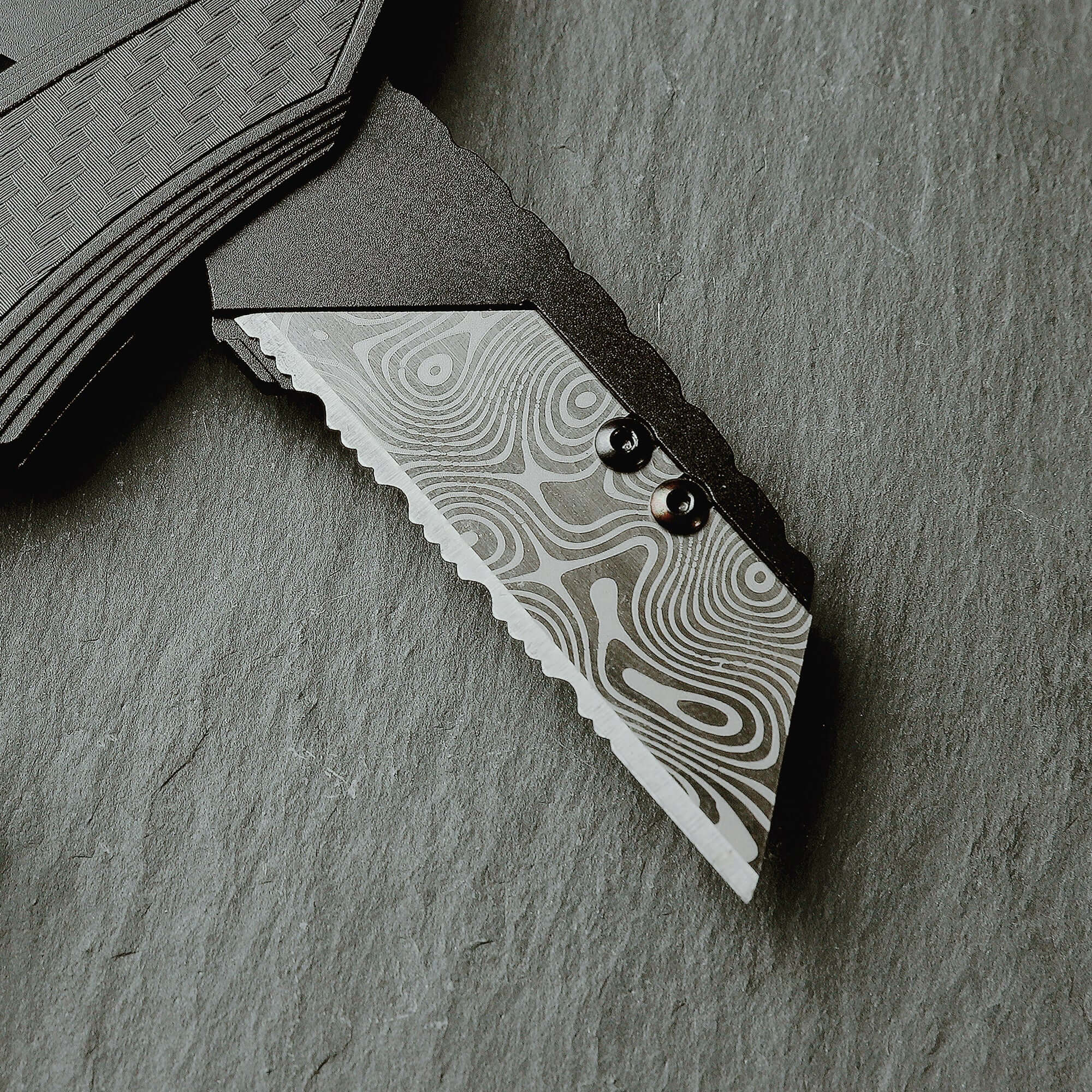 Stinger P01 Partially Serrated Utility Blade Replacement - Laser Engraved Silver Damascus Style (10 pcs) - Image 5