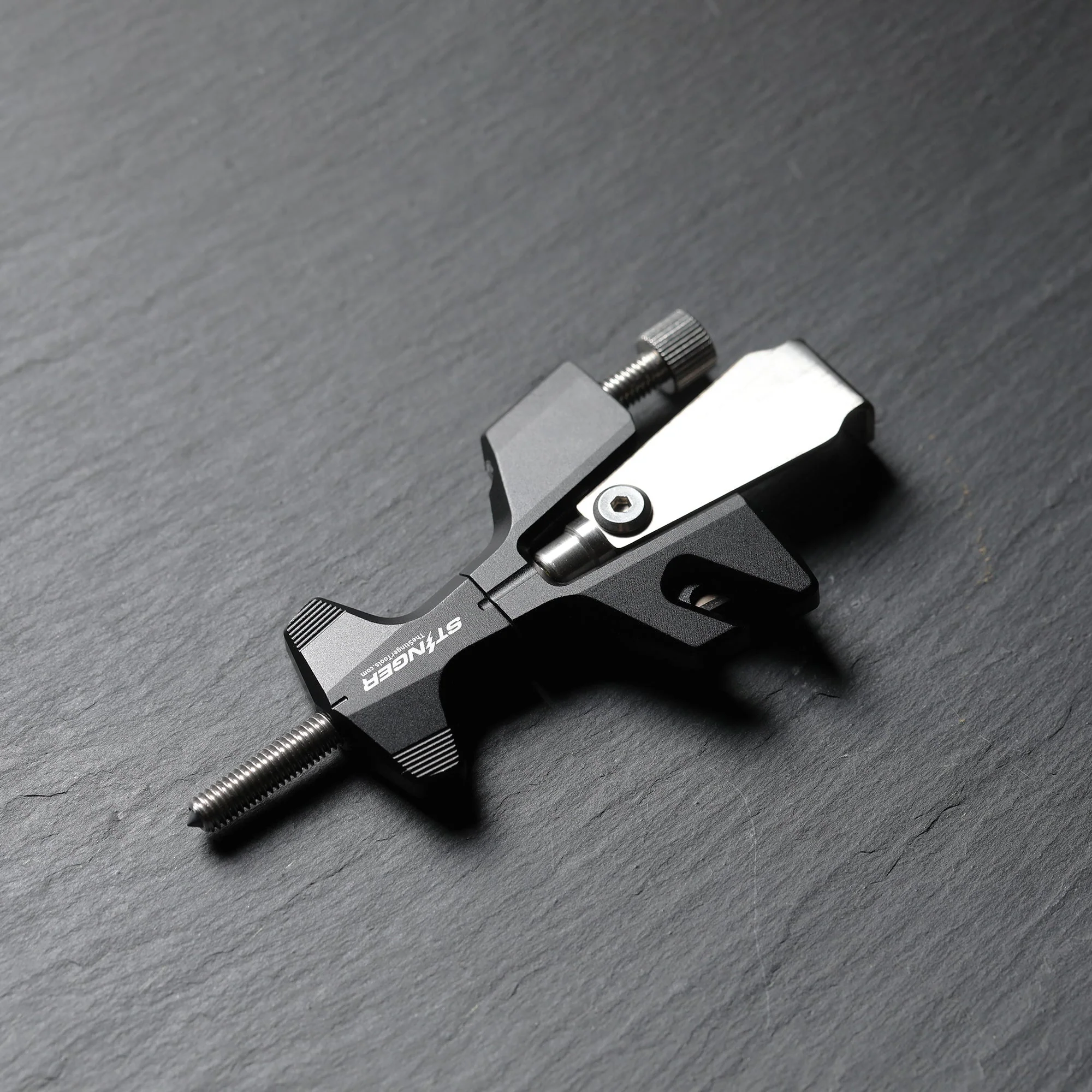 Stinger Portable Door Lock For Travel - Image 3