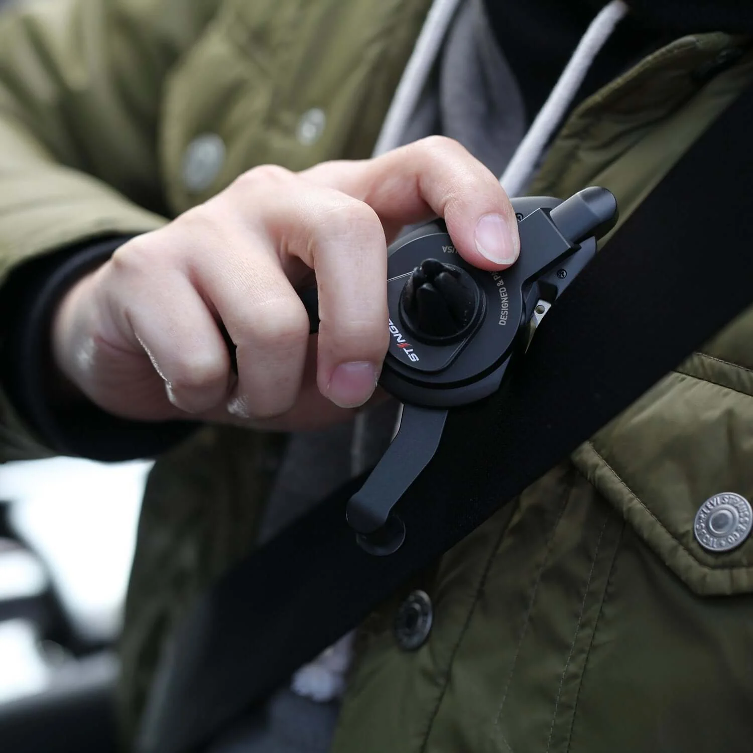 Stinger Spider Car Vent Mount Phone Holder Emergency Tool - Image 6